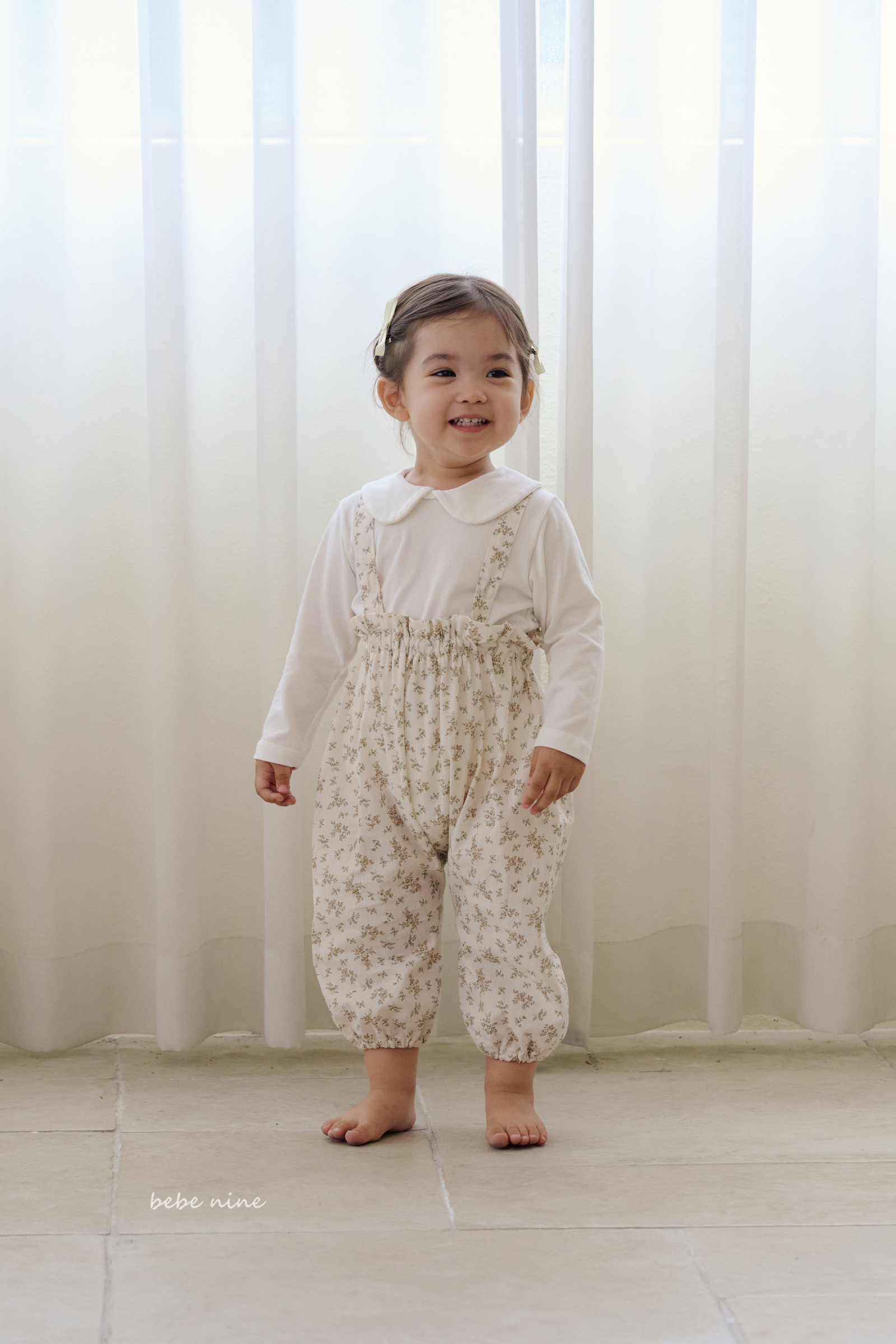 2_플라워멜빵팬츠_모델사진3