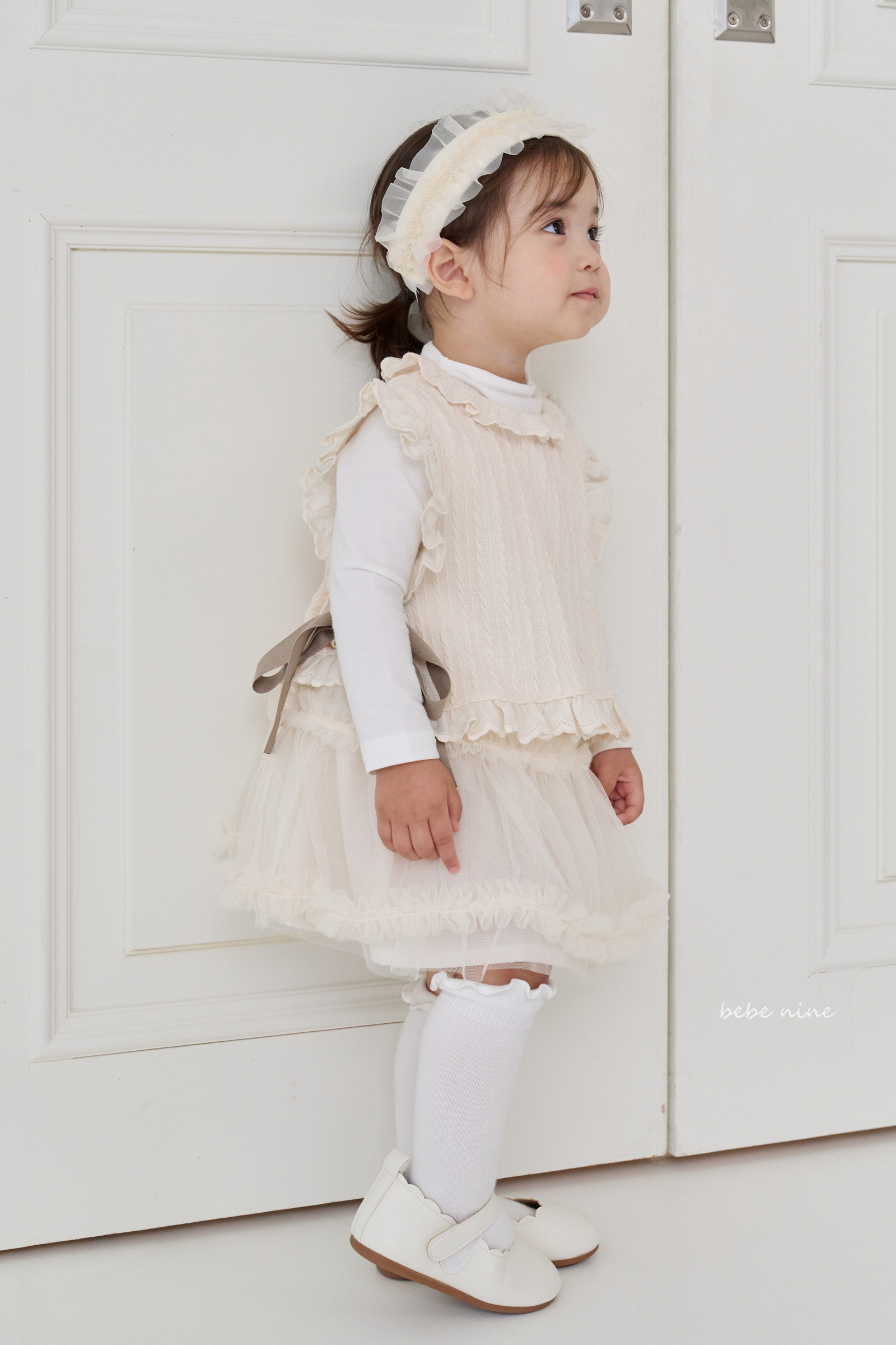 2_셀린니트조끼_모델사진3