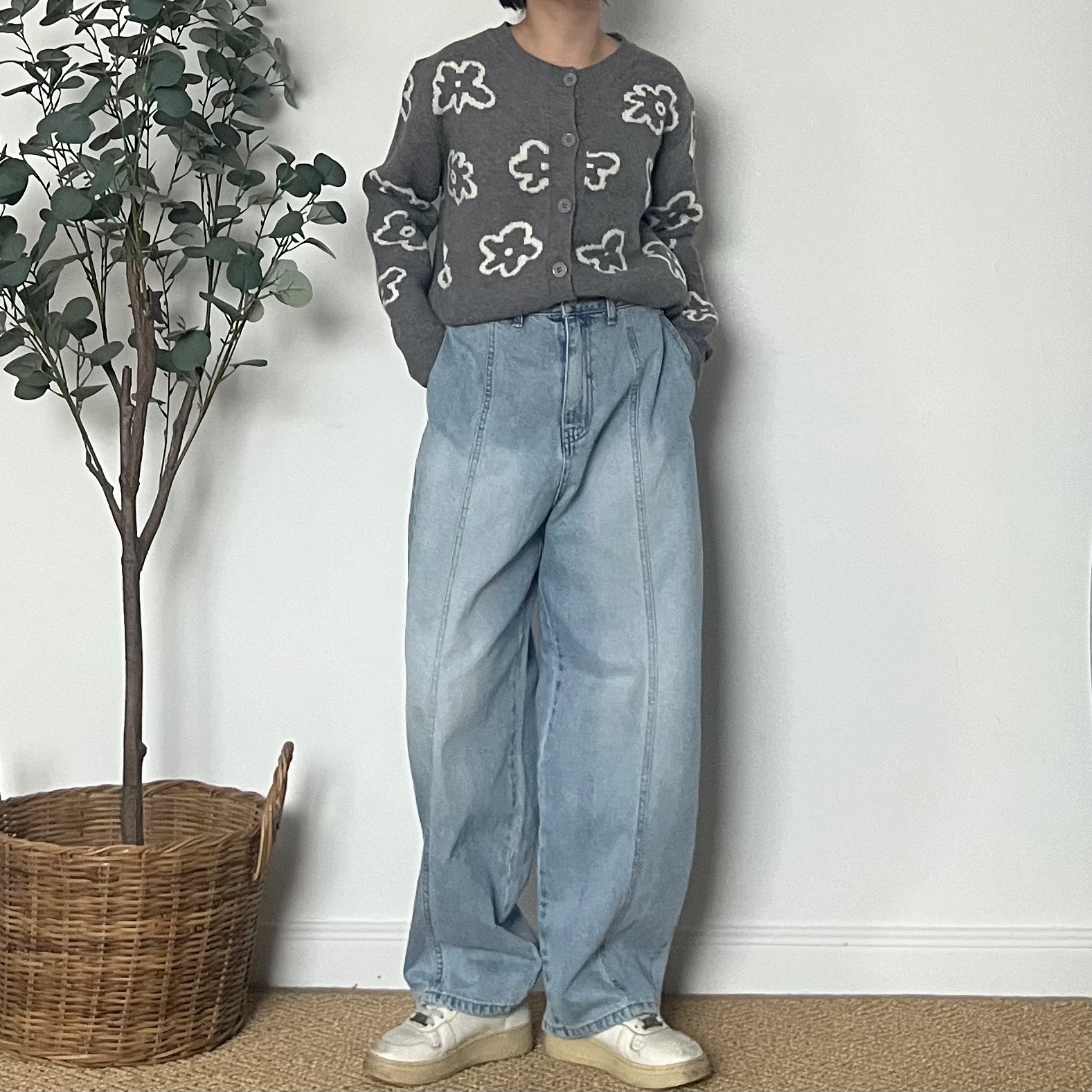 B8651A76-8AB6-47DD-AFAB-76991DDE4B9A