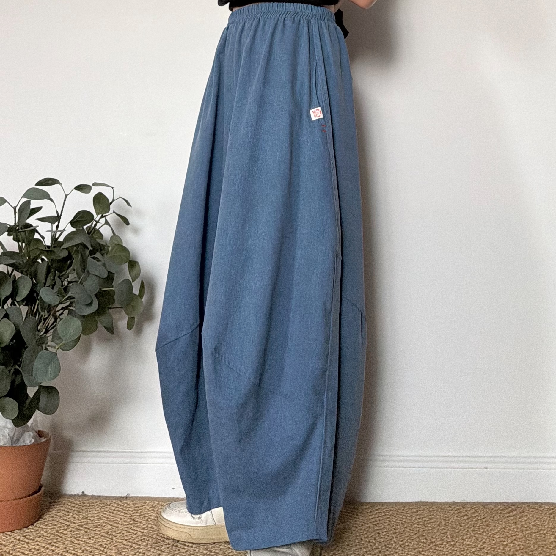 52172743-B288-49E7-B6E4-B58F9E3B76B7