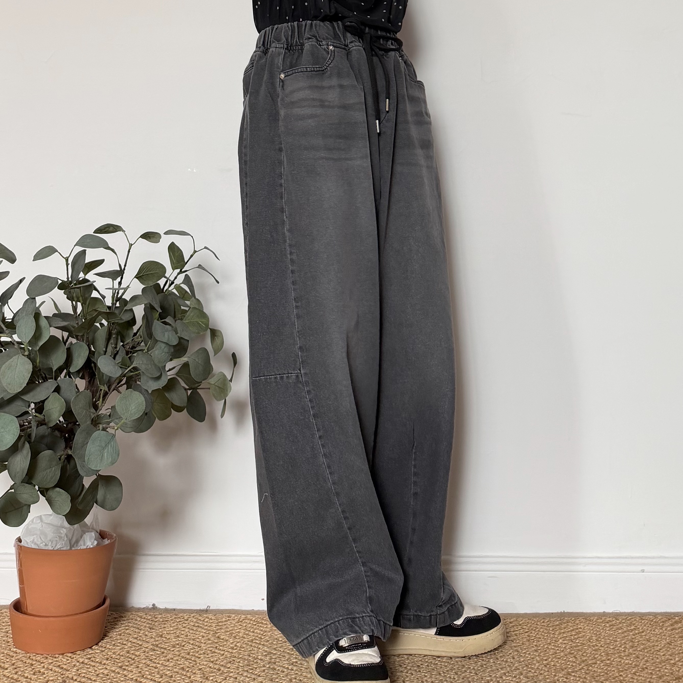 845C7C8D-9133-4586-835B-83E6A5252A86