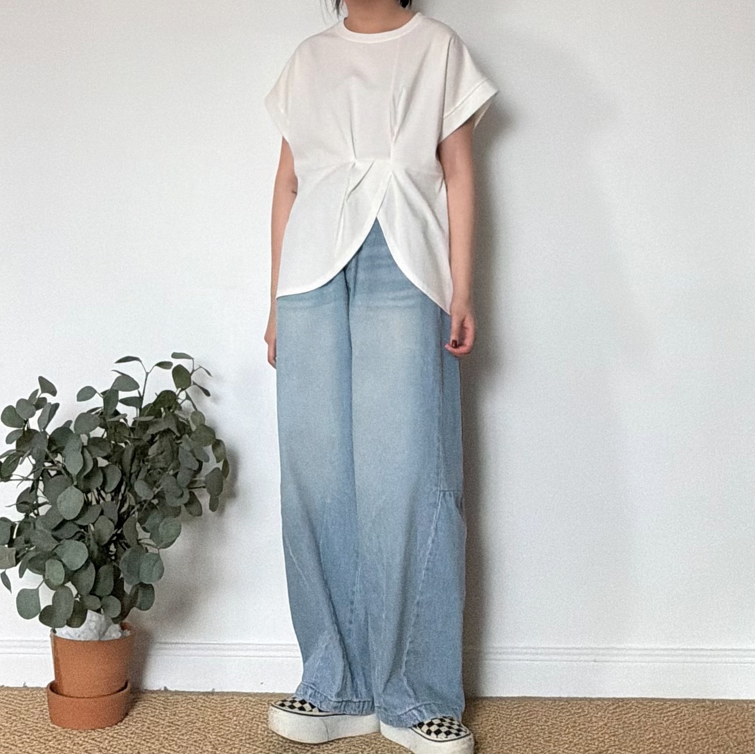 E5455700-6B07-4C20-A2DC-339052E881BD