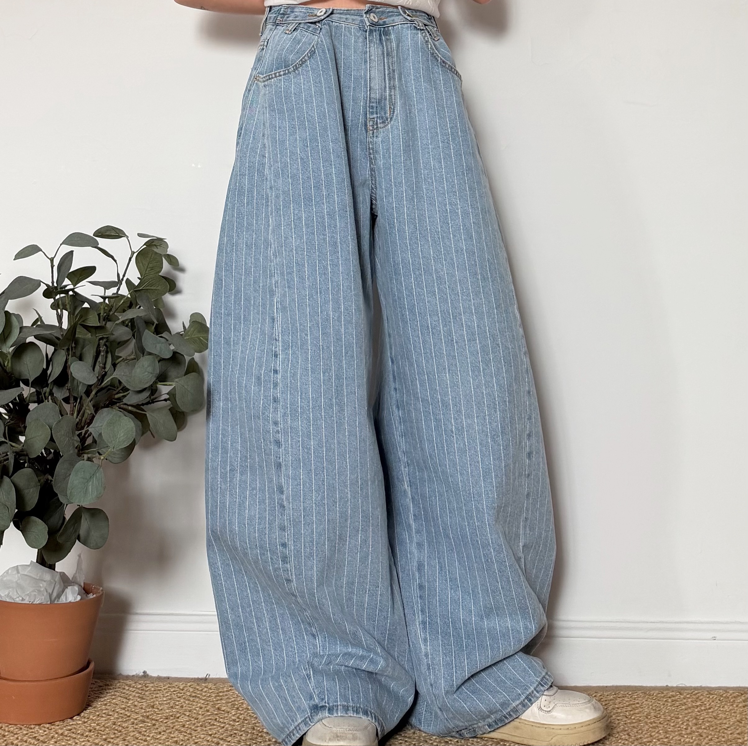 A921C3AD-3EF1-4346-846E-3B9AF17742D9