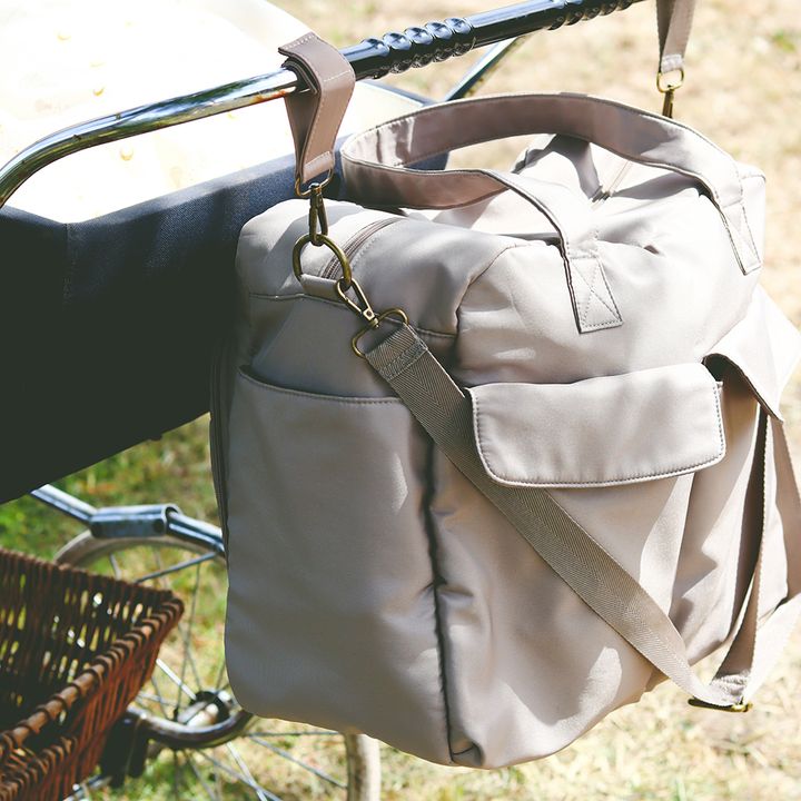 Benne nursing bag Feather grey 2