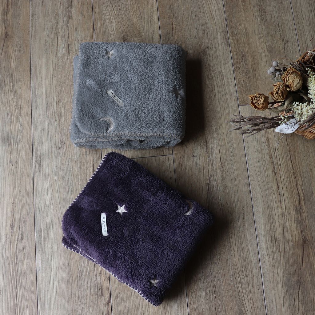 STARMOON-fur-blanket