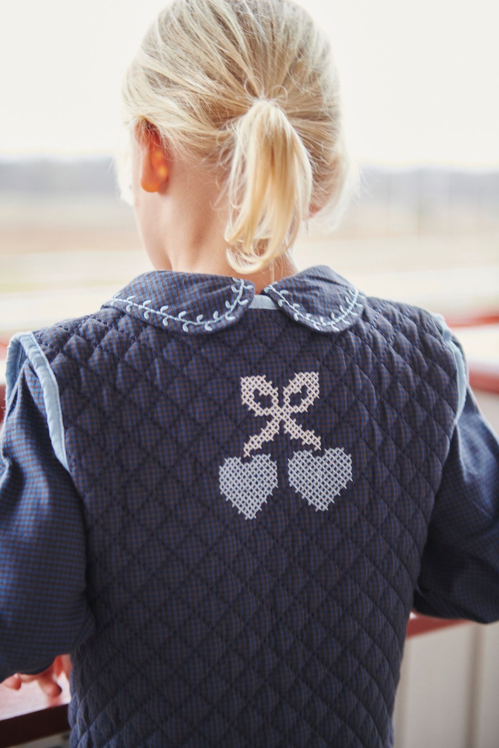 CHECKERED QUILTED VEST W EMB BROWN BLUE CHECK COMB 11