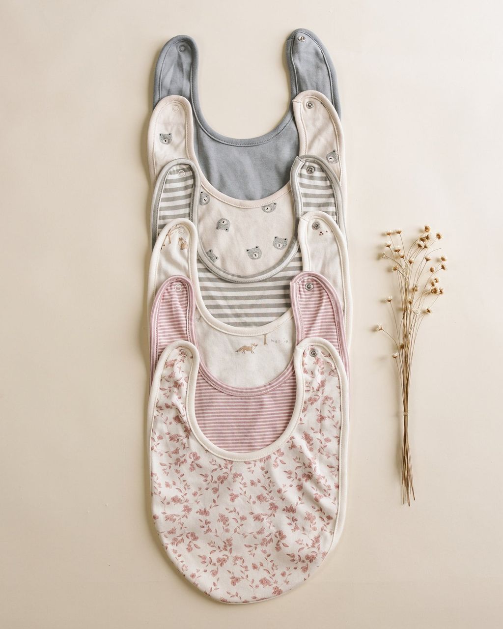 QMAW25-D1-STYLED-FLATS-WEB-20