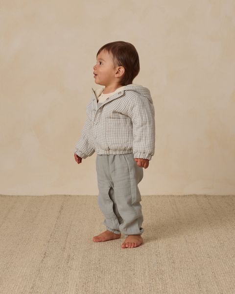 QM-AW25-D1-STUDIO-WEB-54