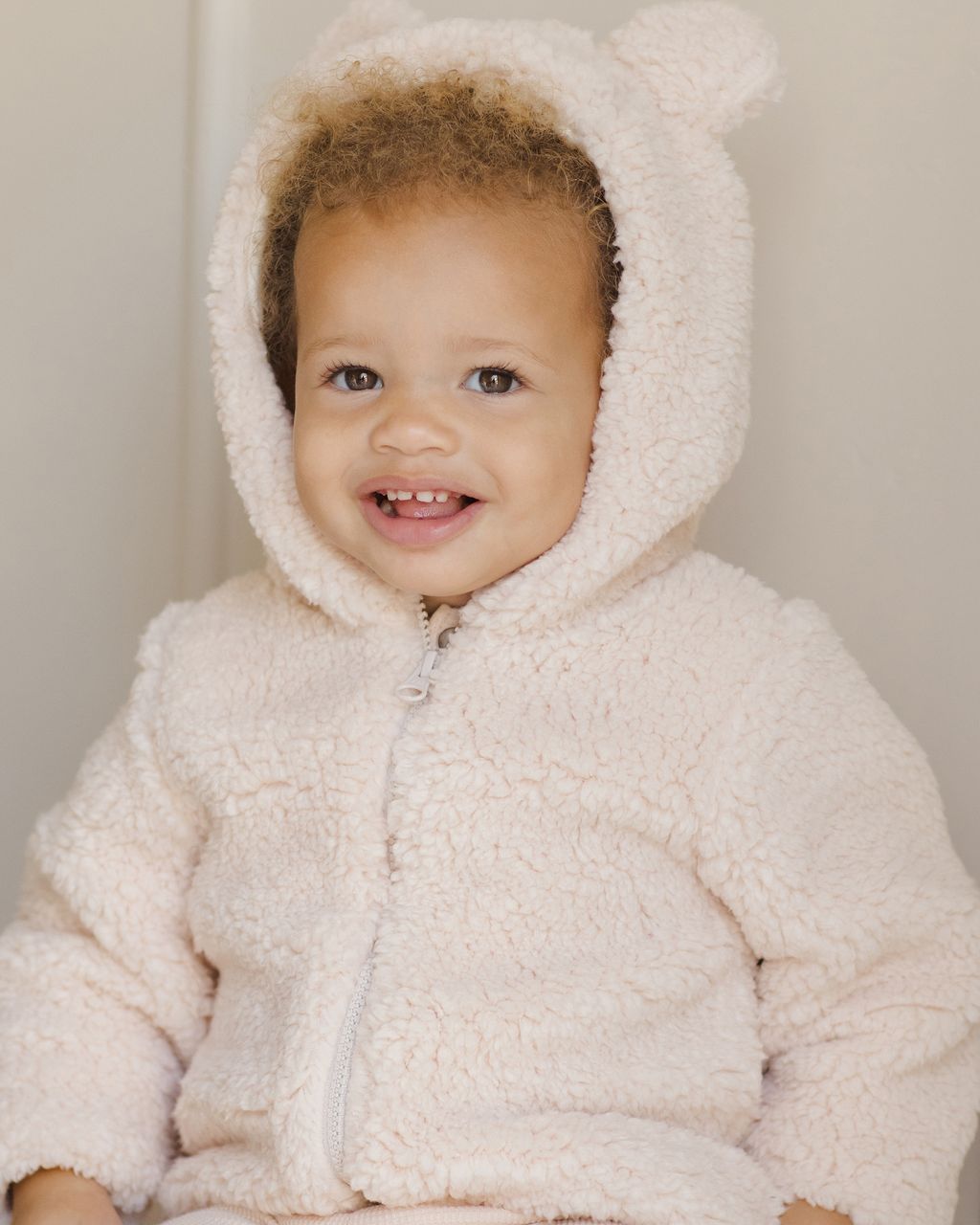 QM-AW23-D3-LIFESTYLE-WEB-321