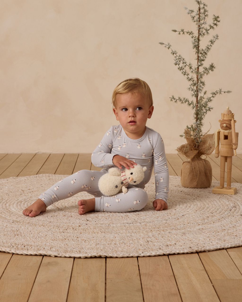 QM-AW25-D3-STUDIO-WEB-131