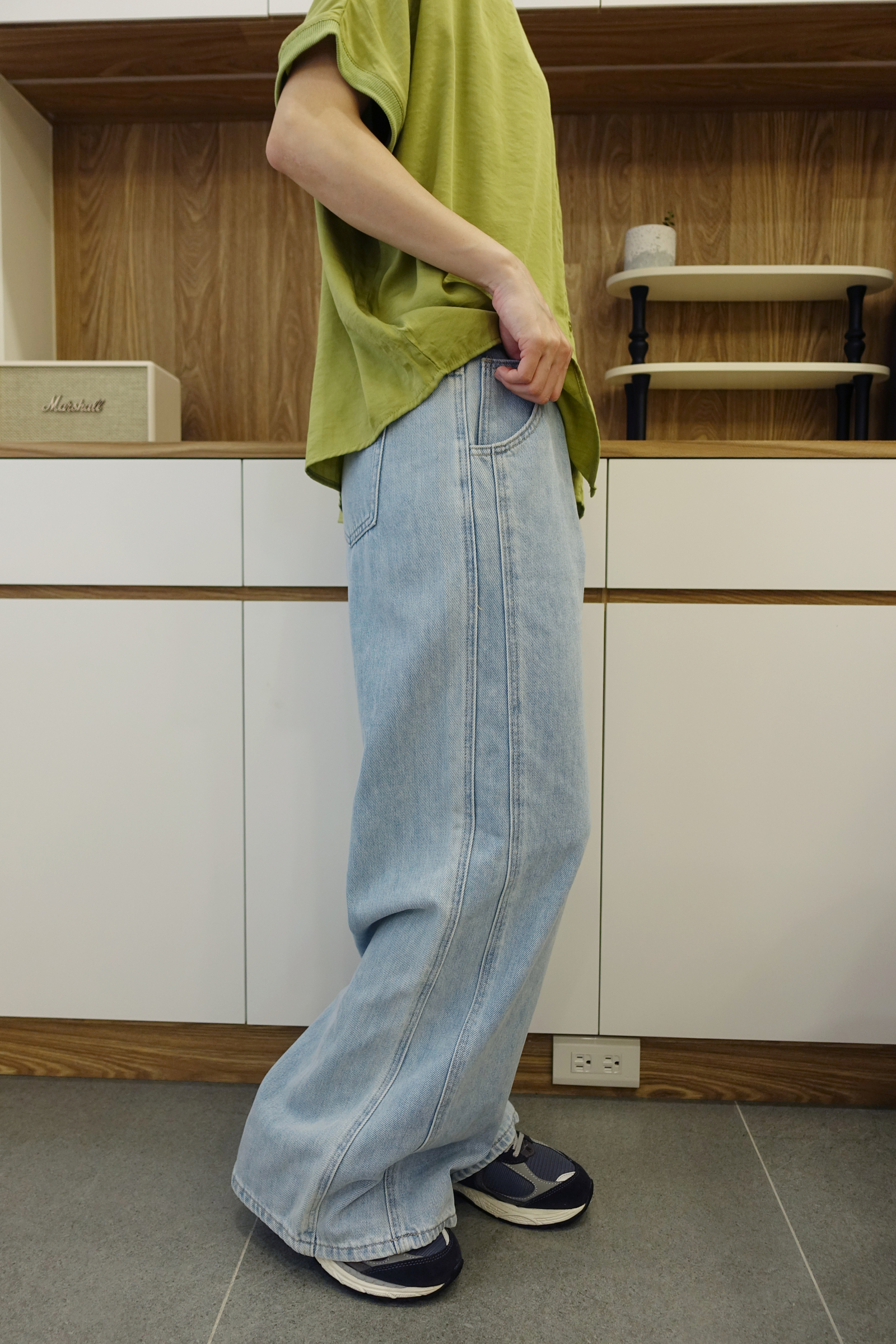 side-cut-flared-jeans