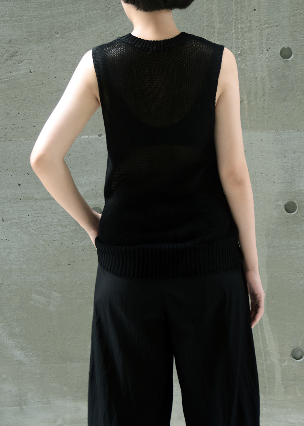 12.針織簍空背心(黑)_工作區域 1