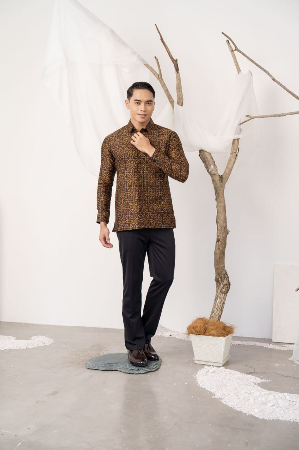 photo_6269566656686263579_y