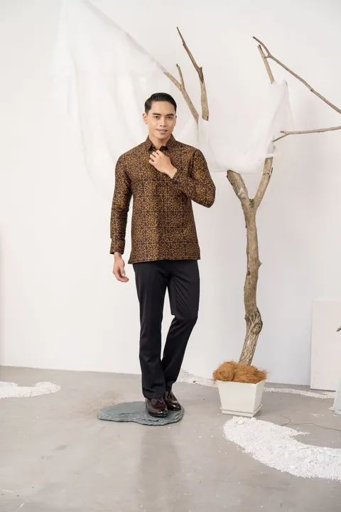 photo_6269566656686263579_y