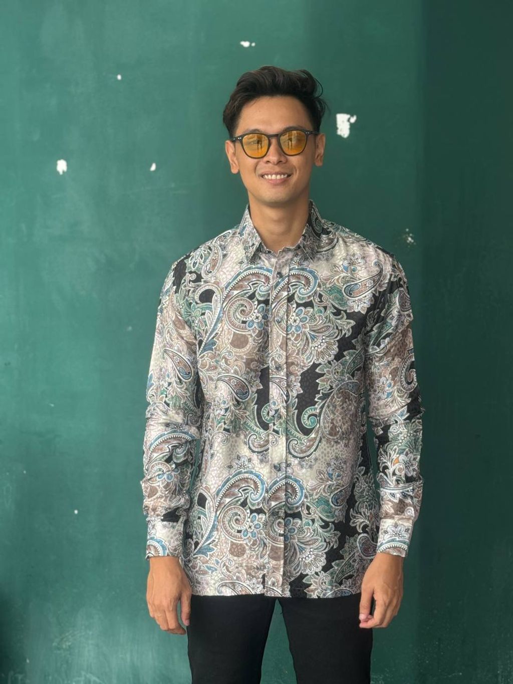 photo_6172435026390662419_y