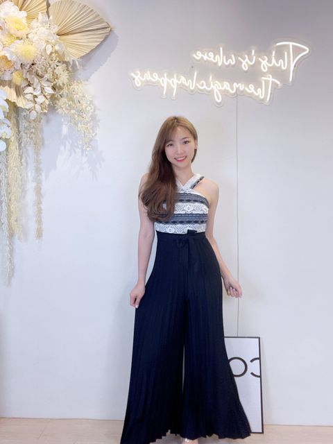 6EB8E21D-2315-4A05-AA98-6279A16B25E9