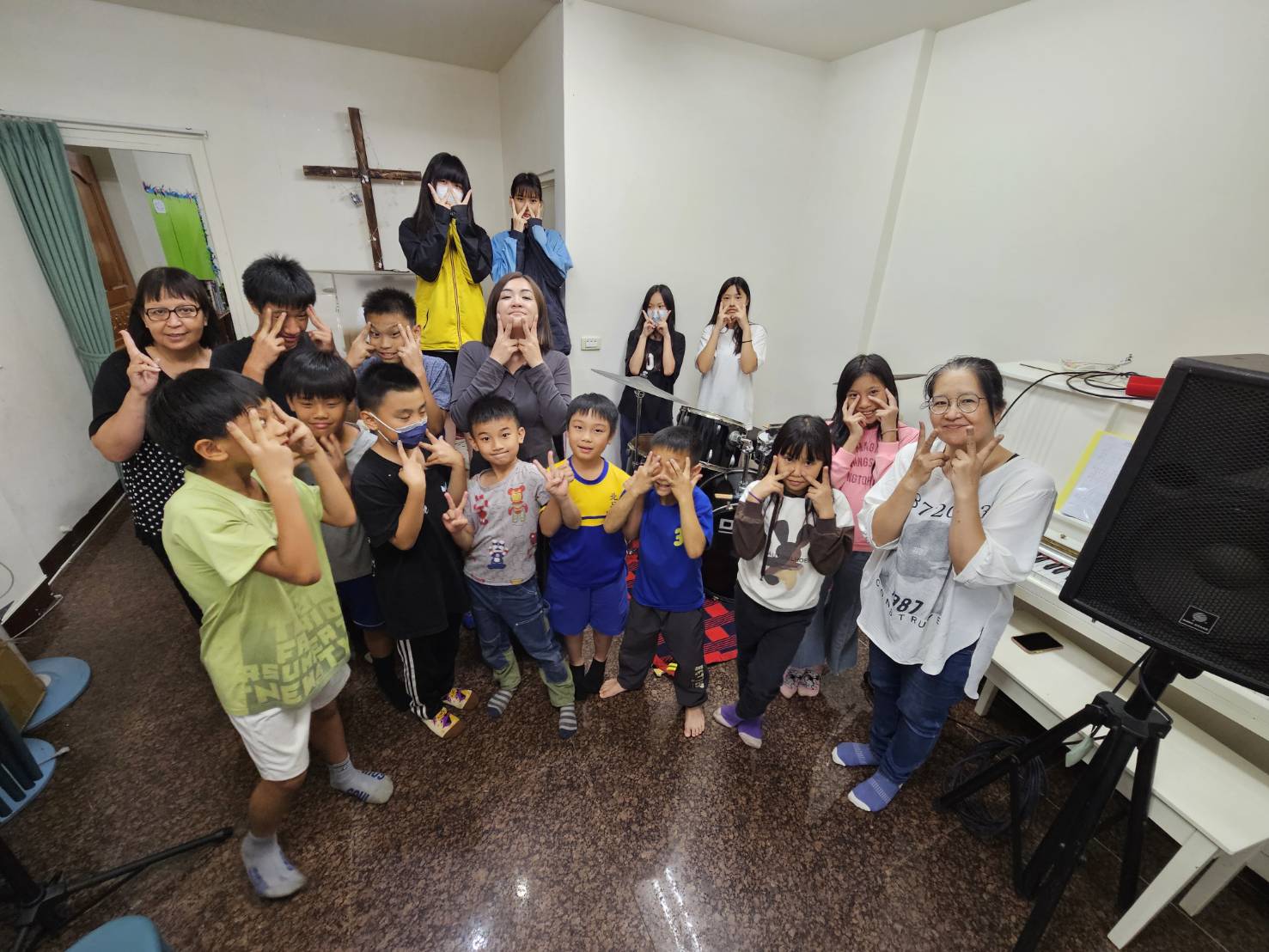 家庭號堅果捐至「花蓮以馬內利原住民兒童課輔班」提供孩子放學後能補充均衡營養素