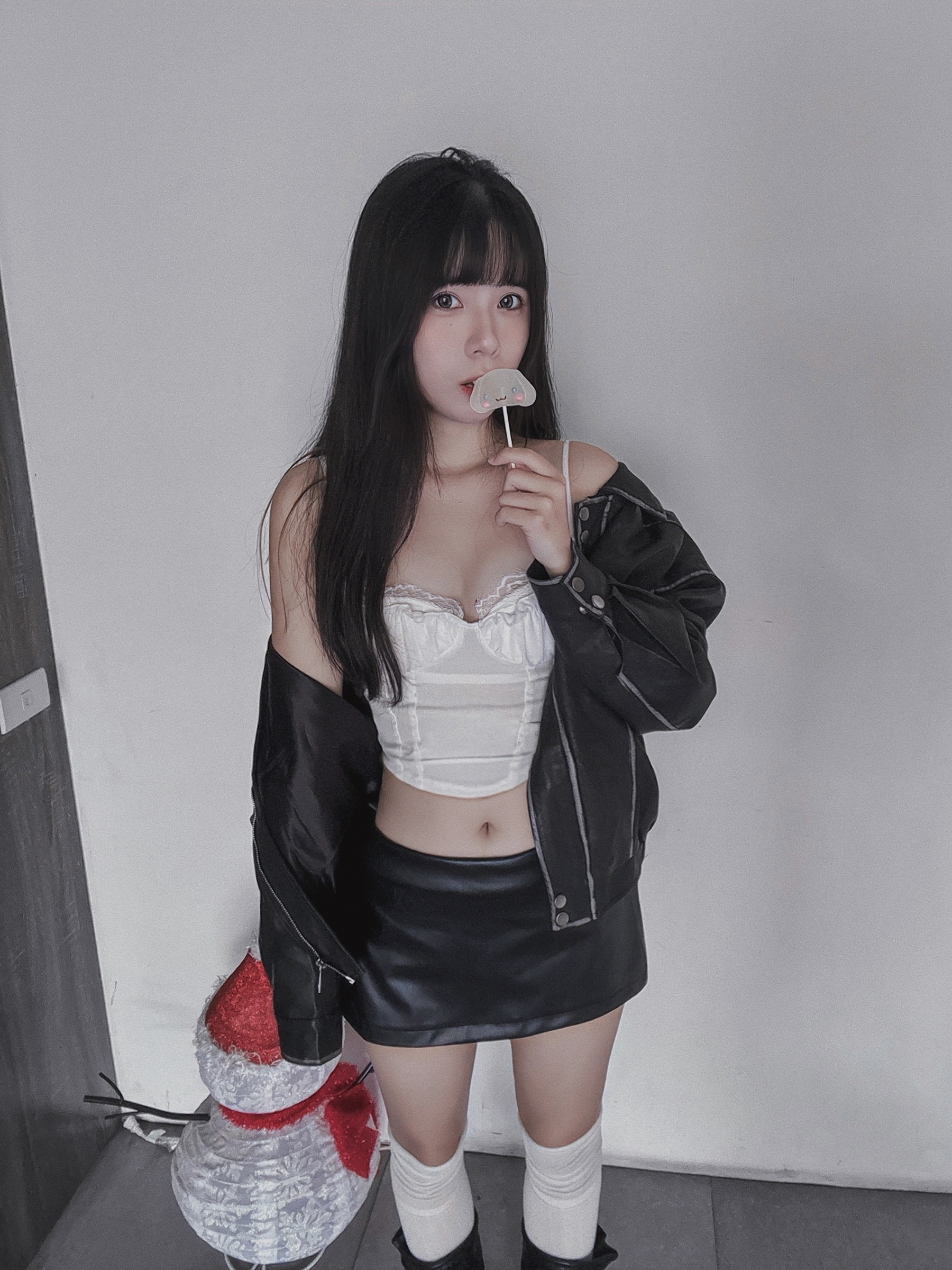 49297858-2000-4C1D-9B3E-80E5B606114F