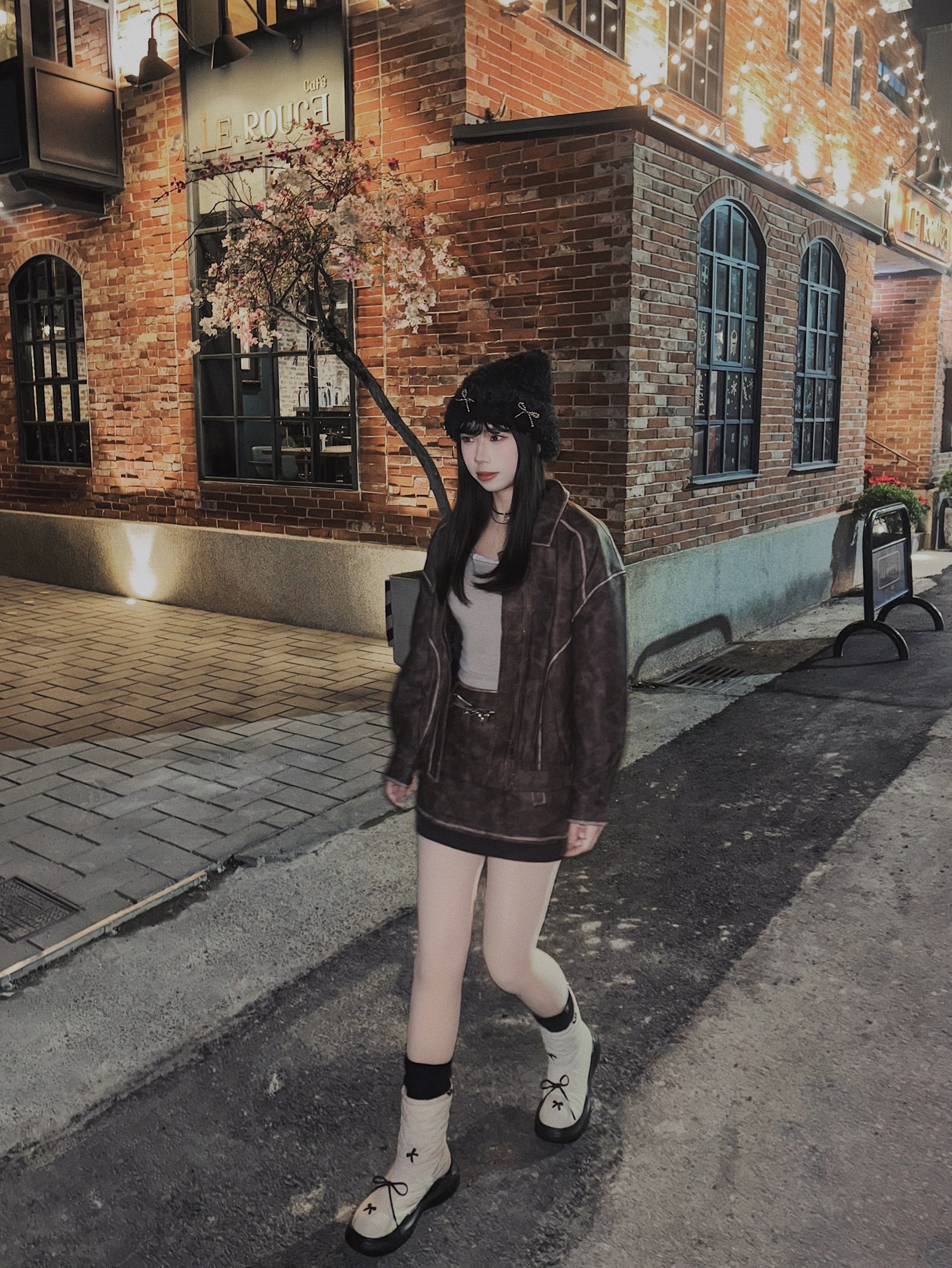 1144E892-3F9B-45FE-A9BF-5A9BE3977F46