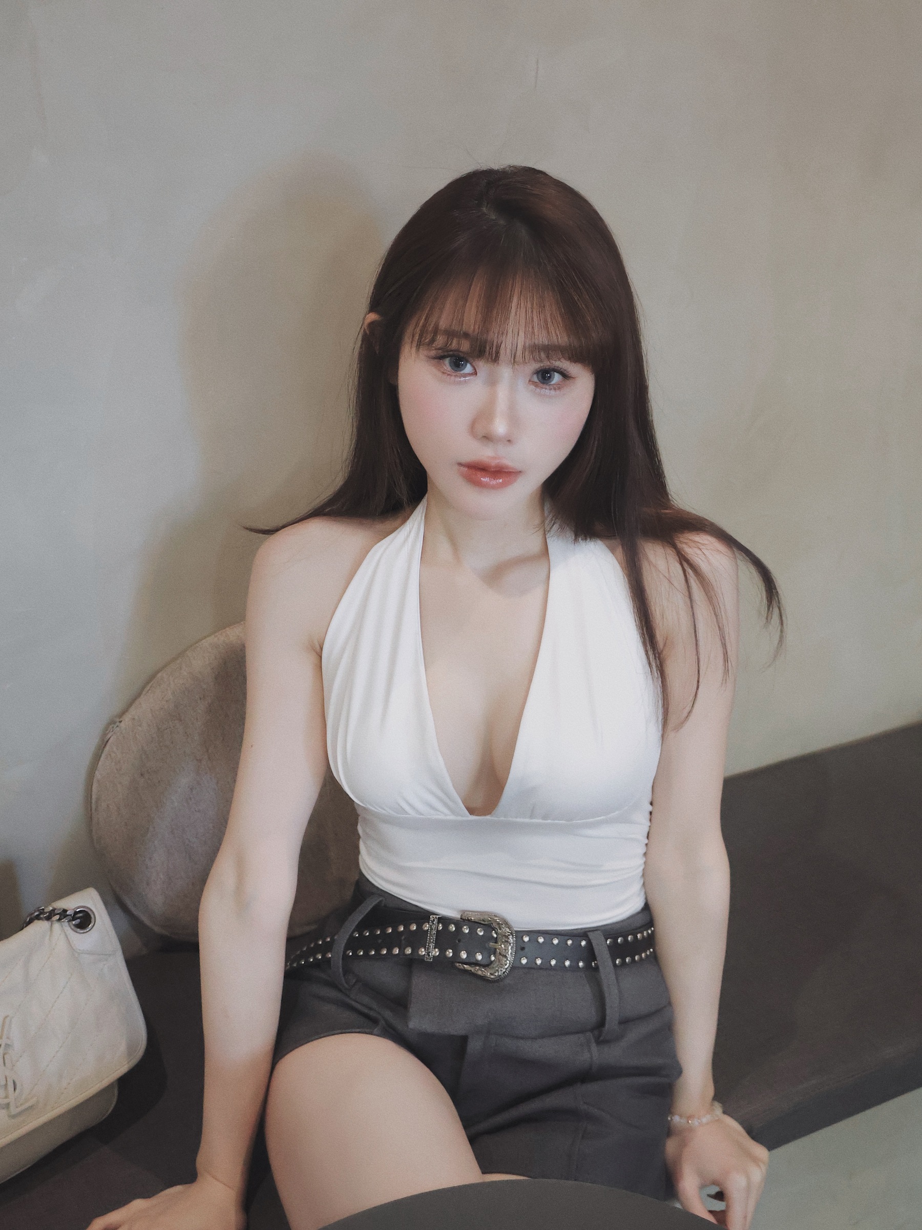 AECA70BB-3572-4786-B7B5-F349FC1E6181