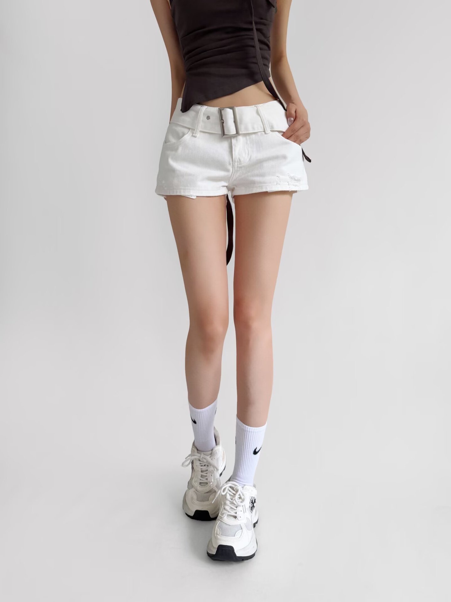 DEDD1B19-DDF9-4E56-B20F-2A6F7B351348