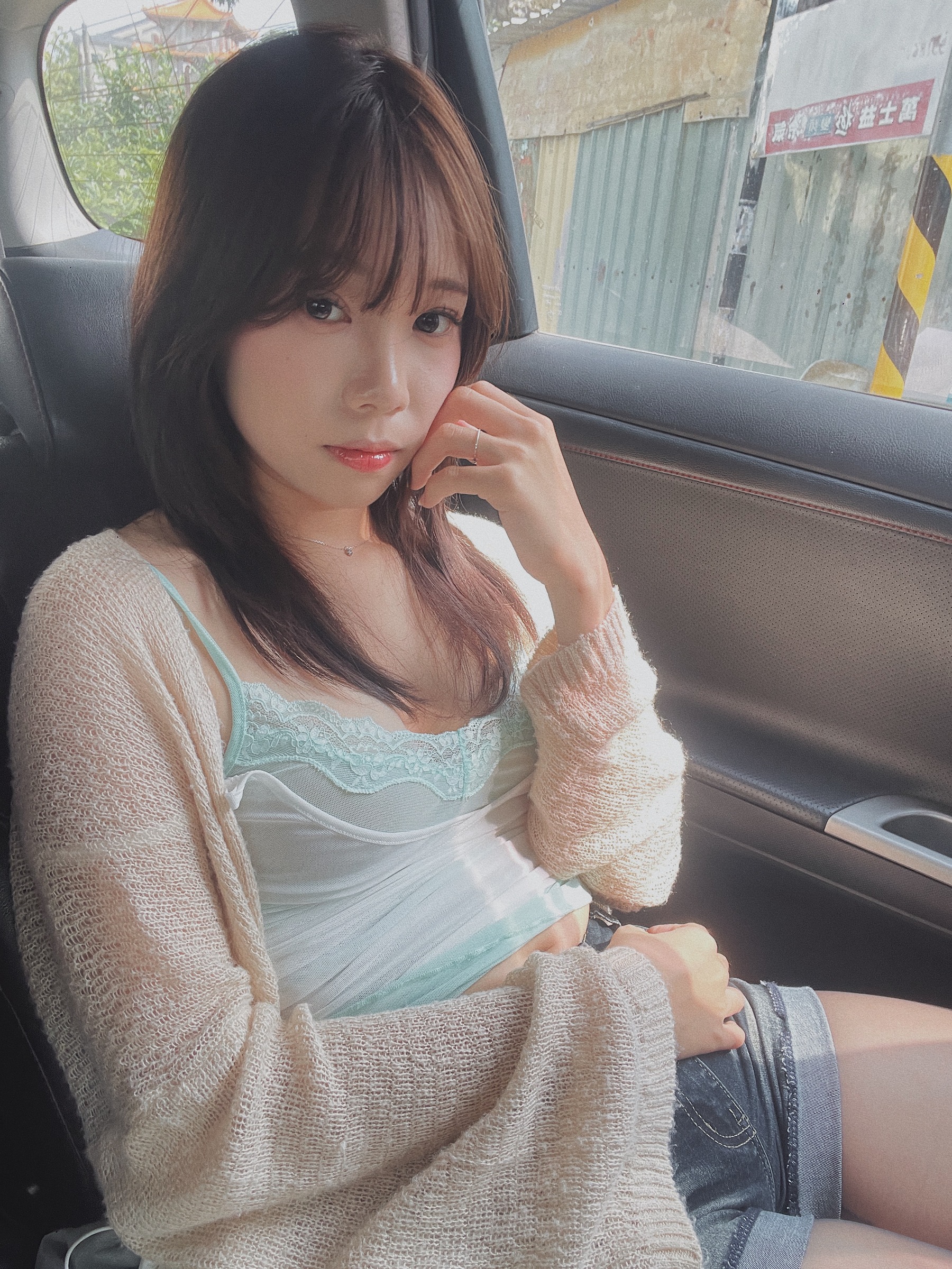 9A720560-BC4C-4F43-BACD-EC25BBF18C2D