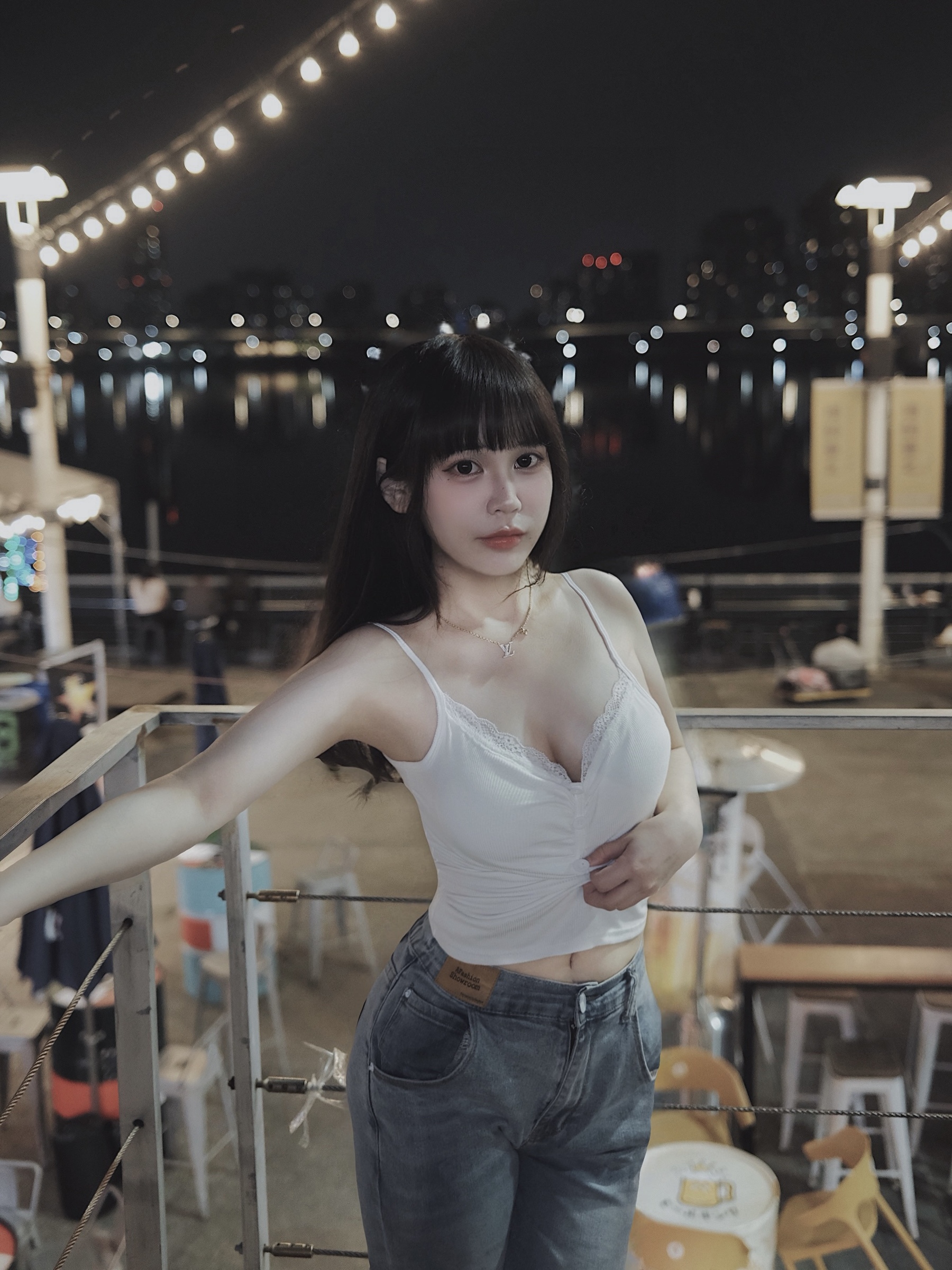 F246A7AC-8133-44DA-B8AA-796F5D85E8EC