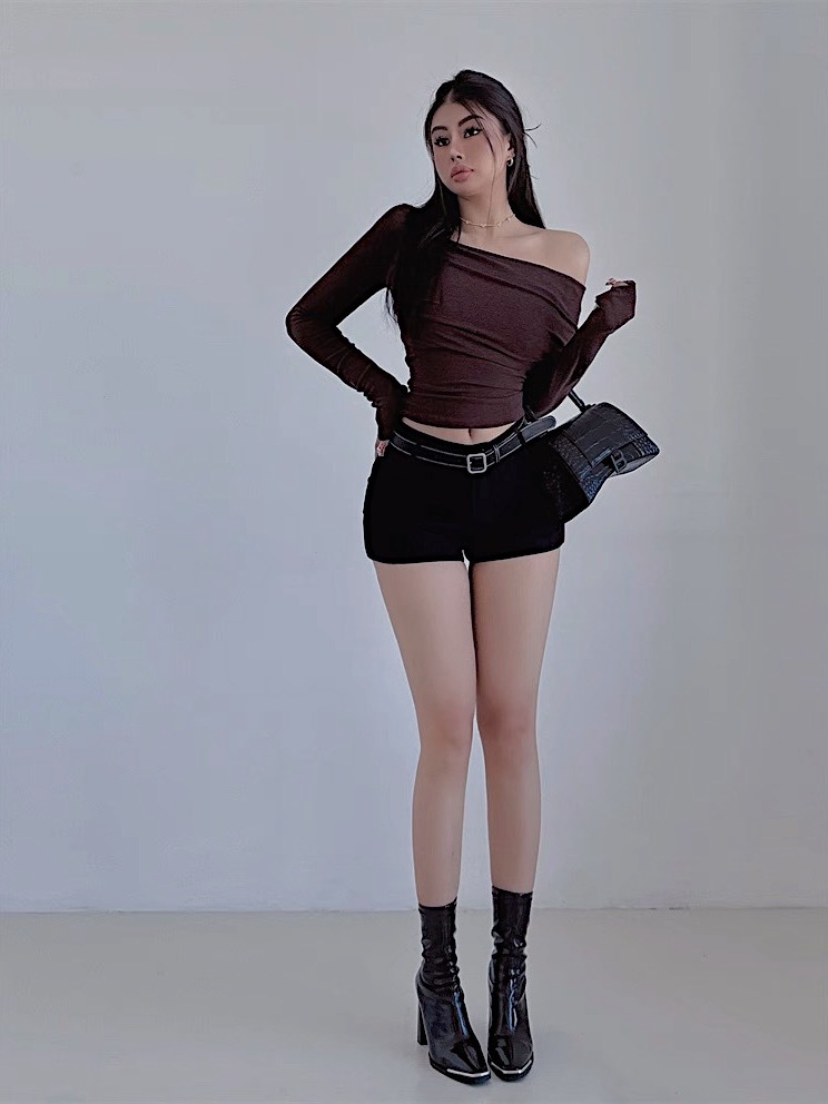 E016DBA0-866D-4995-8302-426E403D2AE0