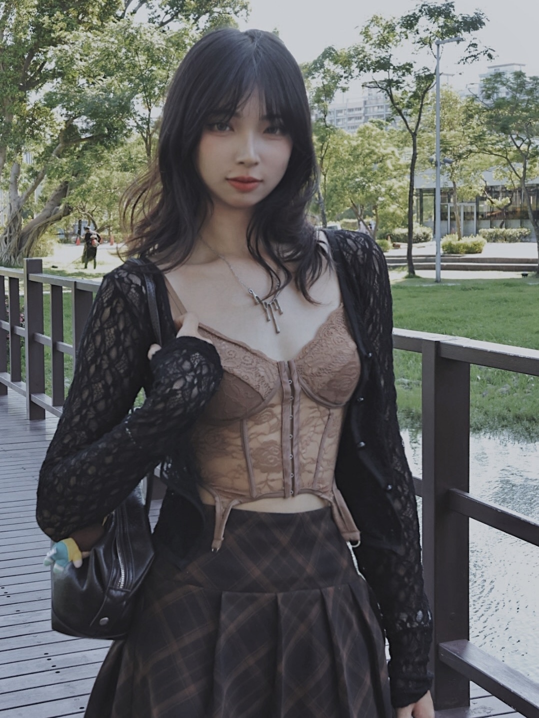 9CE58E9A-5322-425C-B690-D50EC3D9D40C