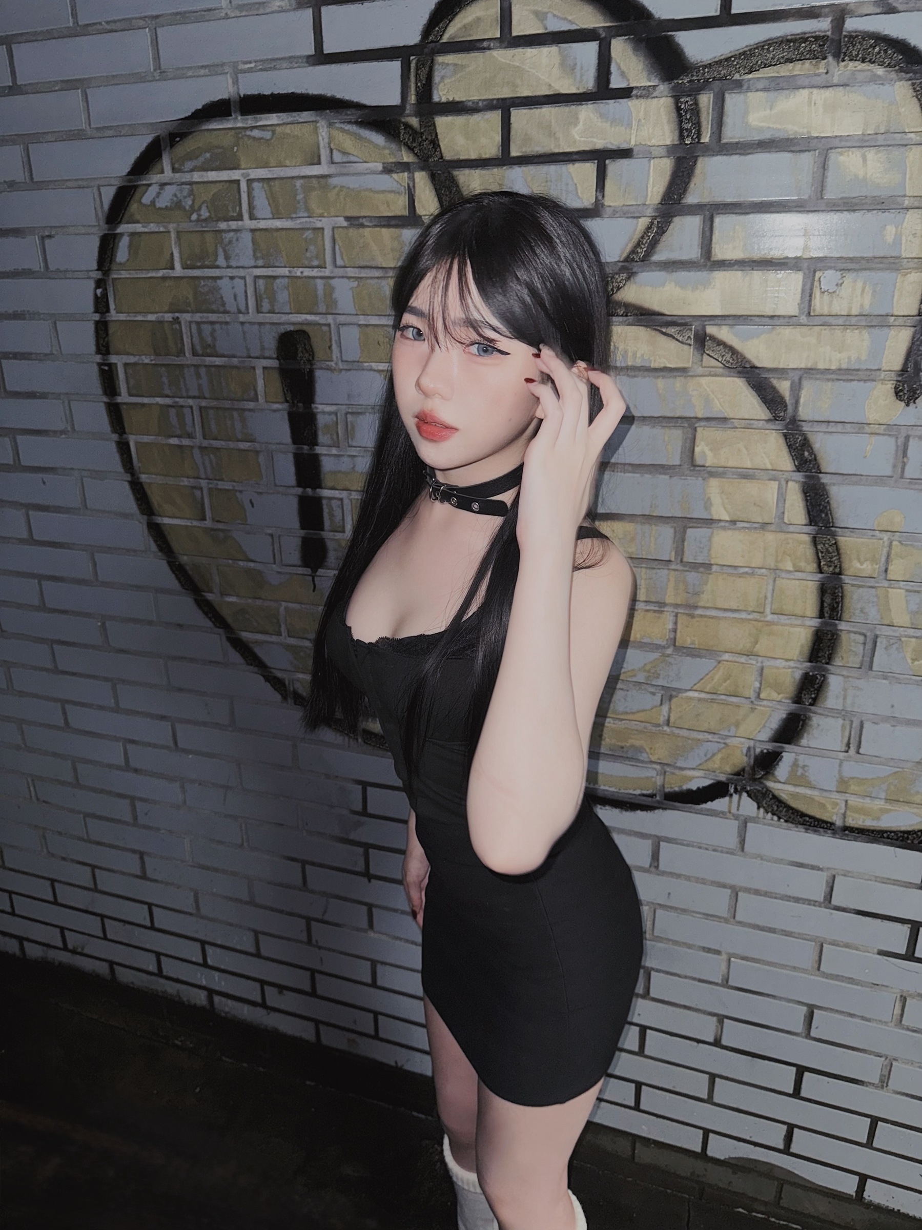 293B76A9-AE5D-4D89-8A65-8D5AF4ACF703