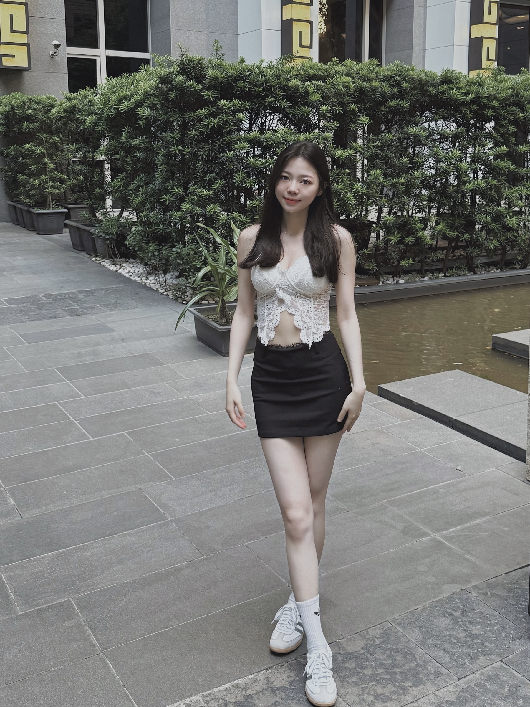 6B5CAE91-59DD-404A-9EA8-64941D7EEA2A