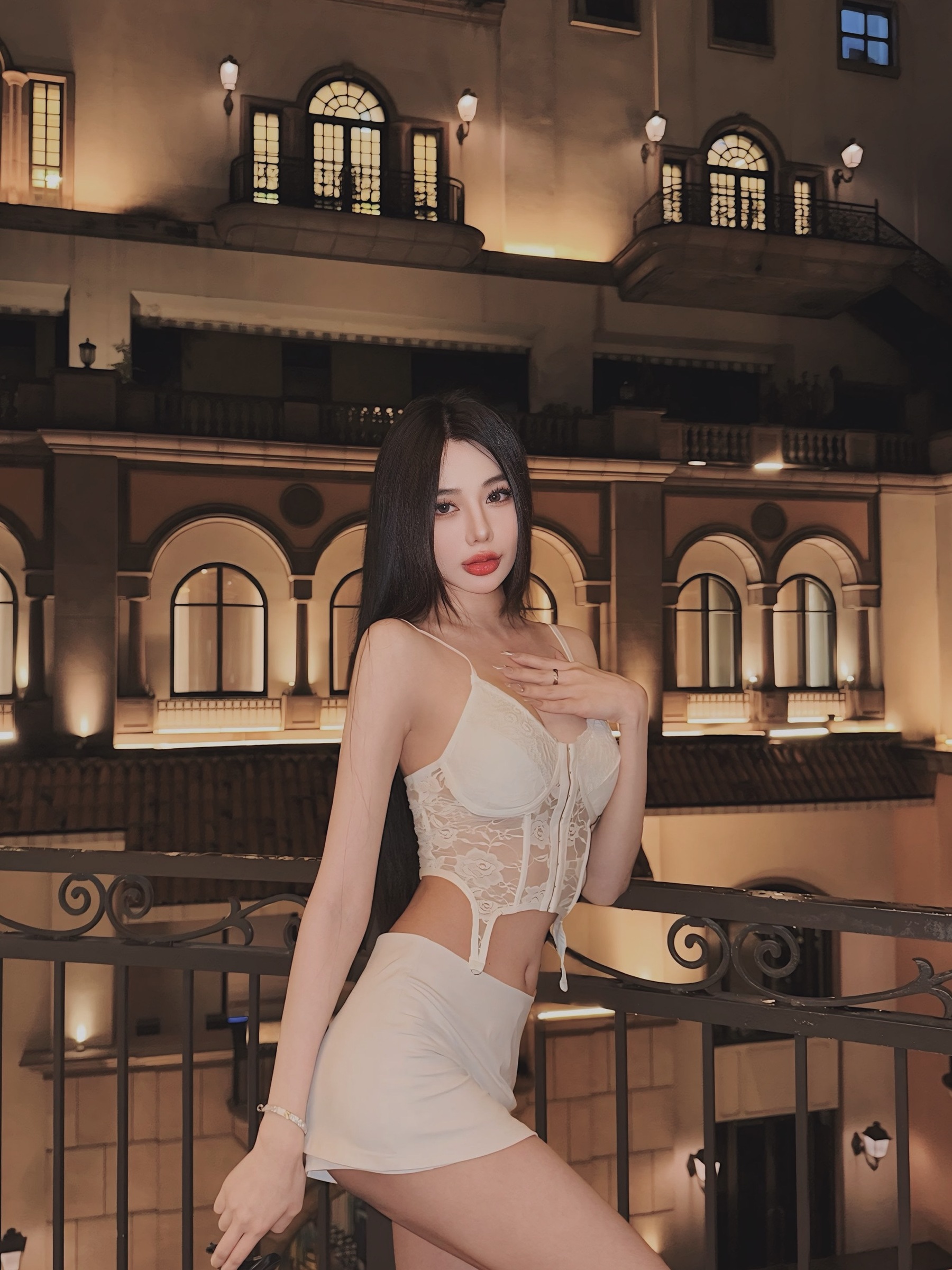 B87DBE7B-3AC3-46E6-843D-8423C8297439