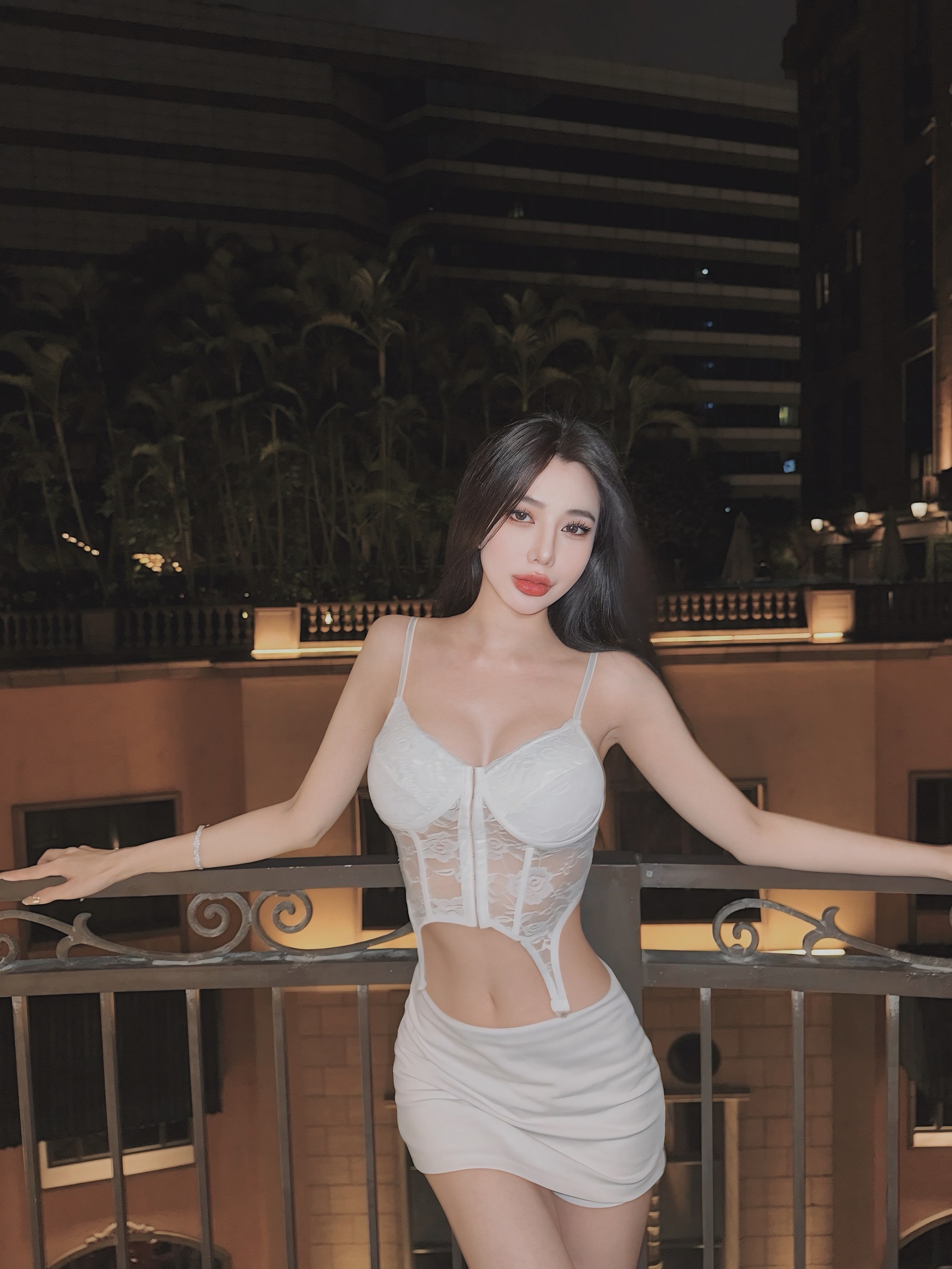 C07F8CB8-9907-457A-A4A7-9B51C929F70B