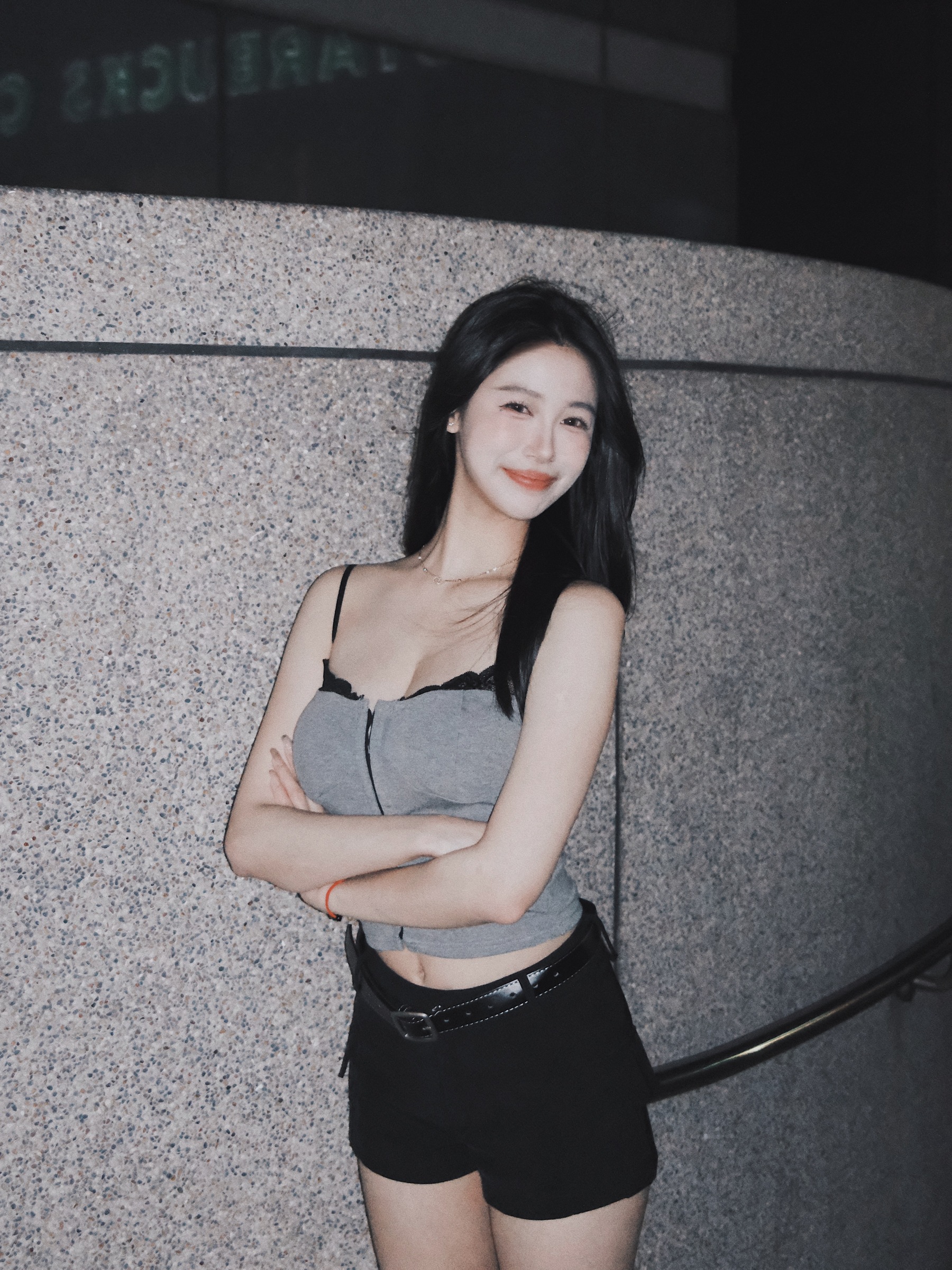 042C5E9D-77C0-4FE6-B7A0-4F8B62313A0B