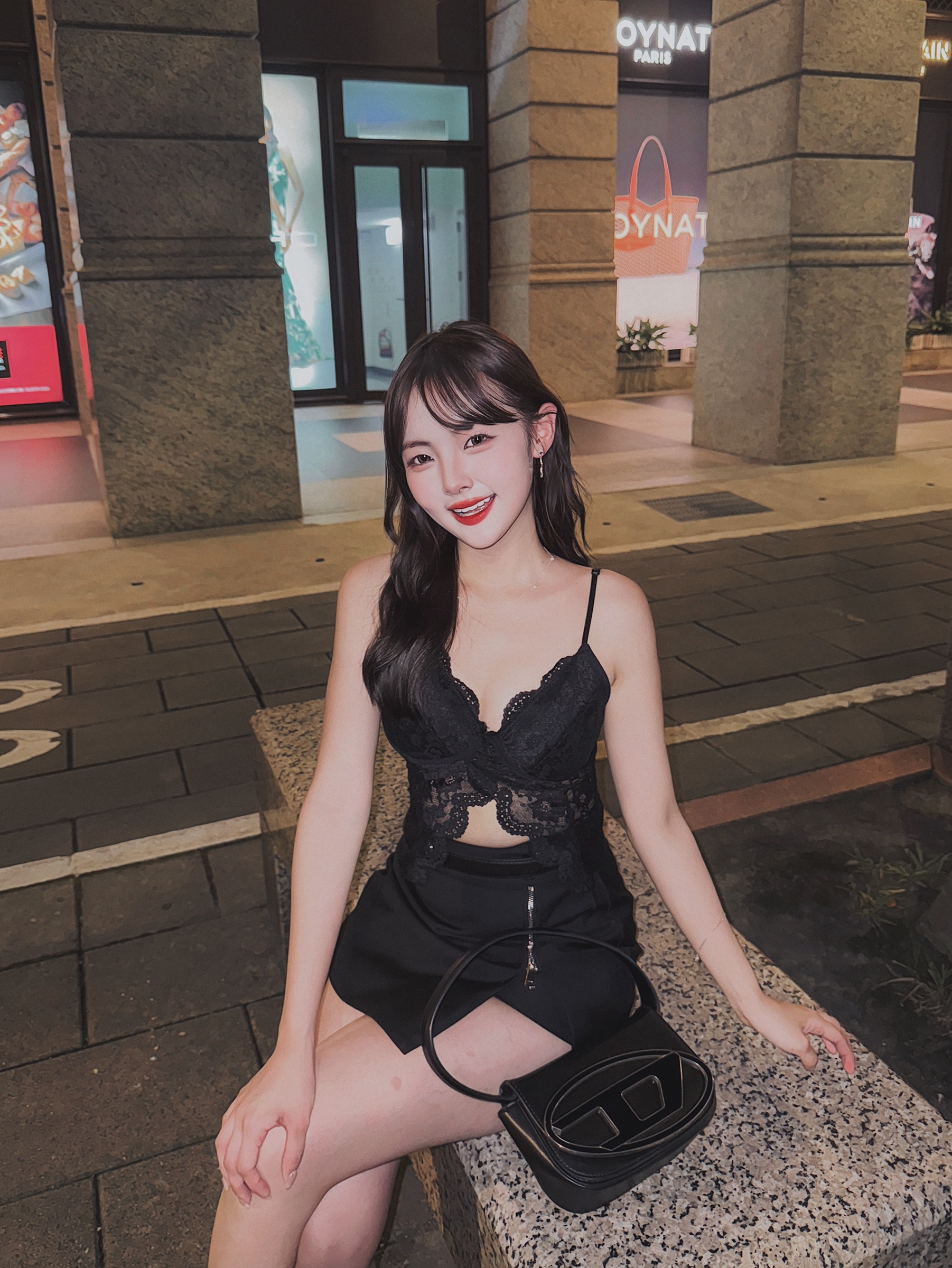 A8D87C28-6274-47AE-8B77-56147FE73A15