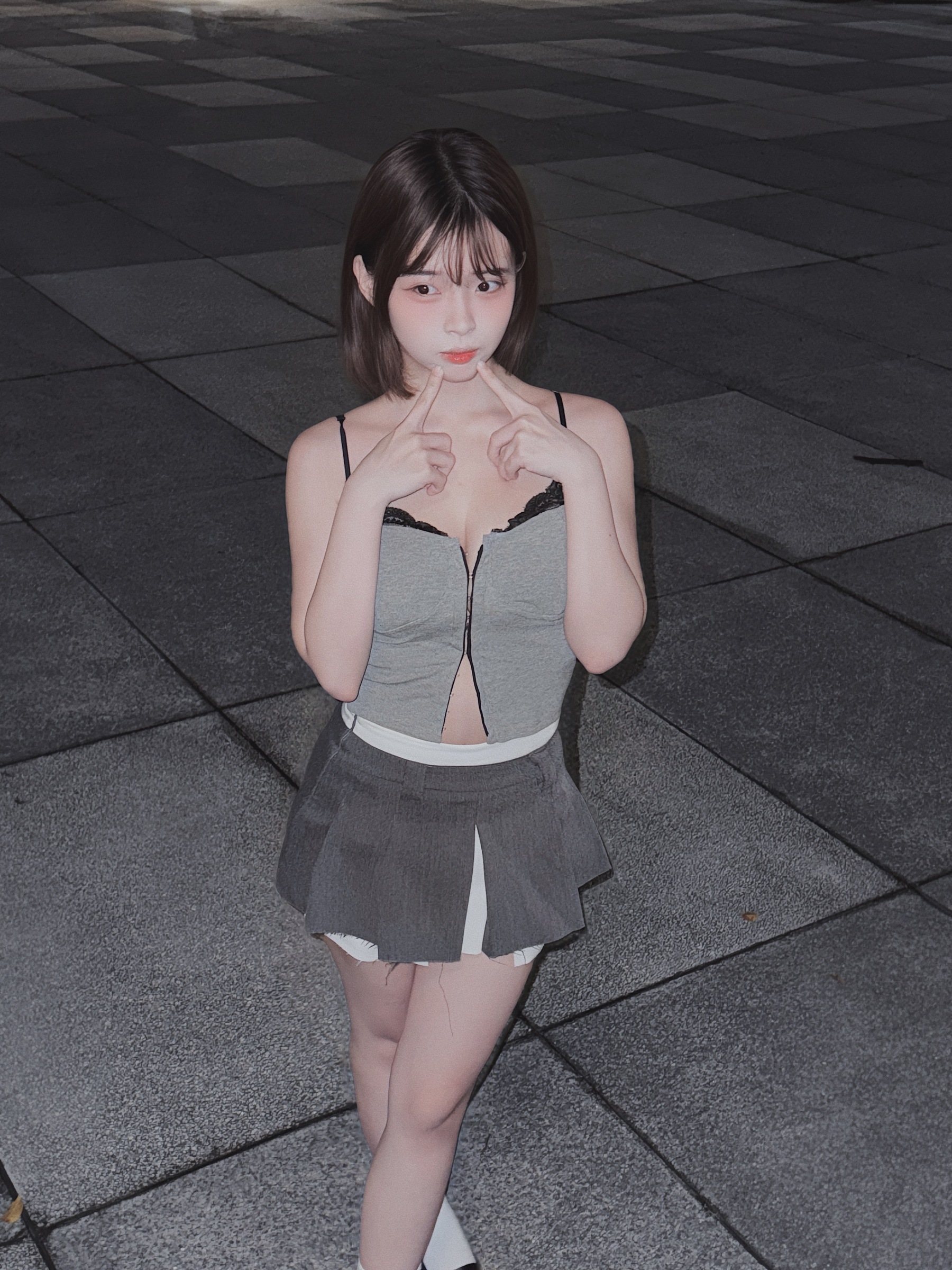 7668B4FC-BB10-4D05-981B-FD3CCB4493E1