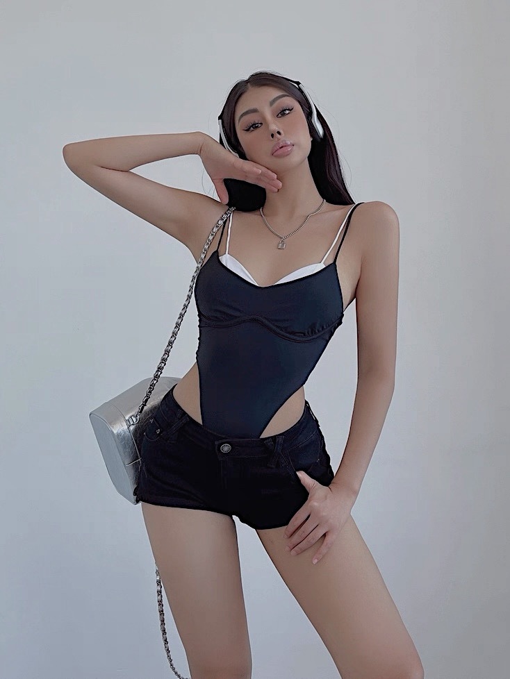 CFA39072-429A-46E7-B4F2-07A7F54E798D