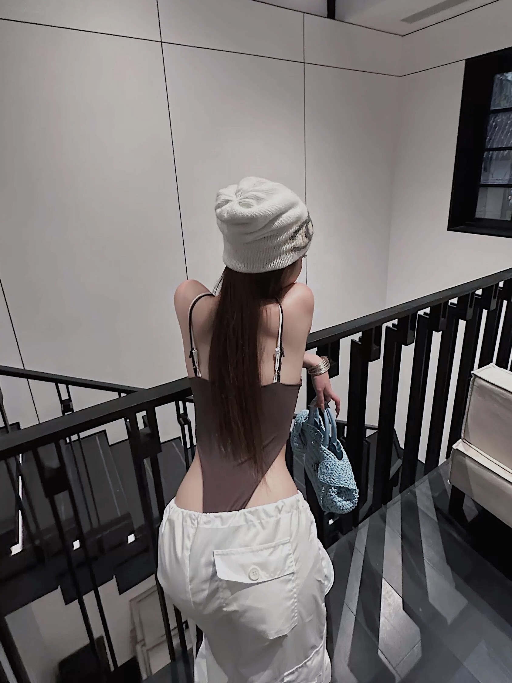 9DAFF6DB-AE7E-4B7E-A574-5EF462DD45BB