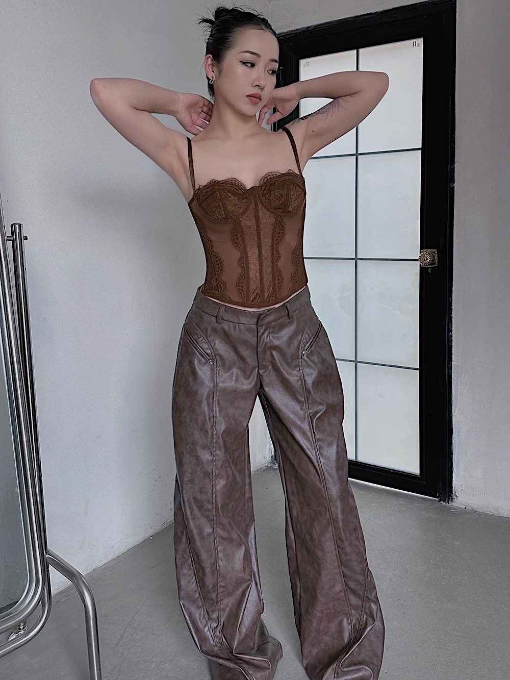 E1BC1167-6724-4100-8E28-A96BFD023EBD