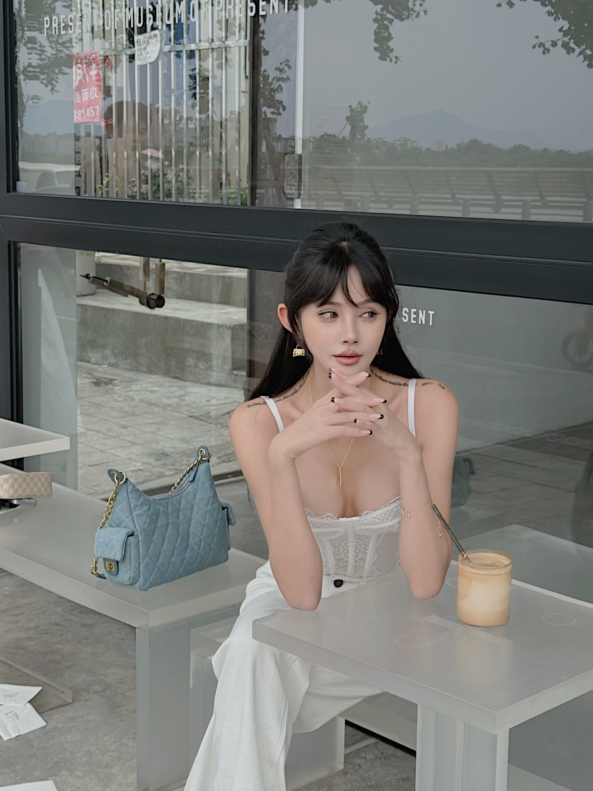 D17473CB-6F8C-42FD-839E-23AE4127E0F3