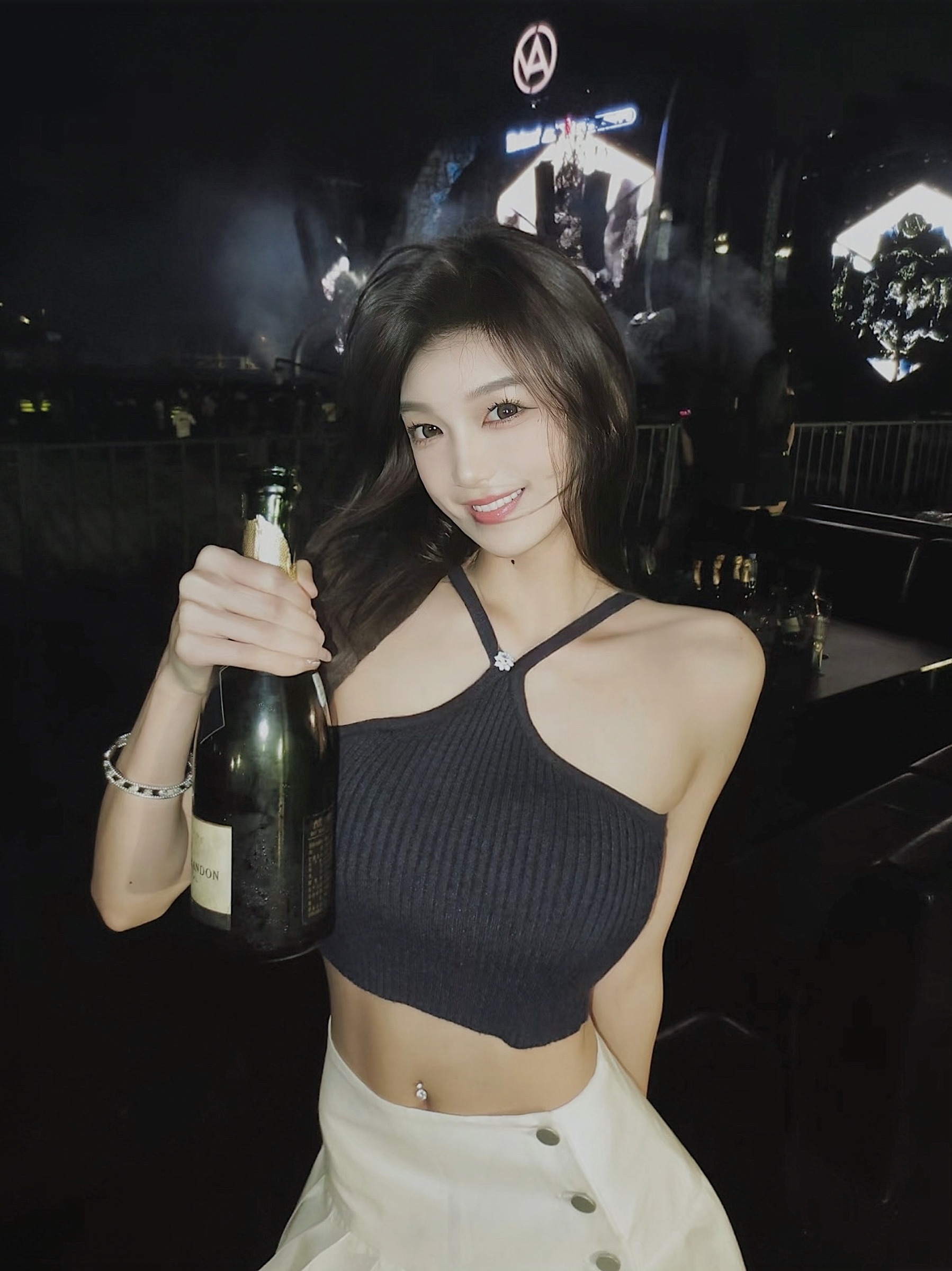 C50E302E-AA87-4BE2-A4E5-8A07935F7098