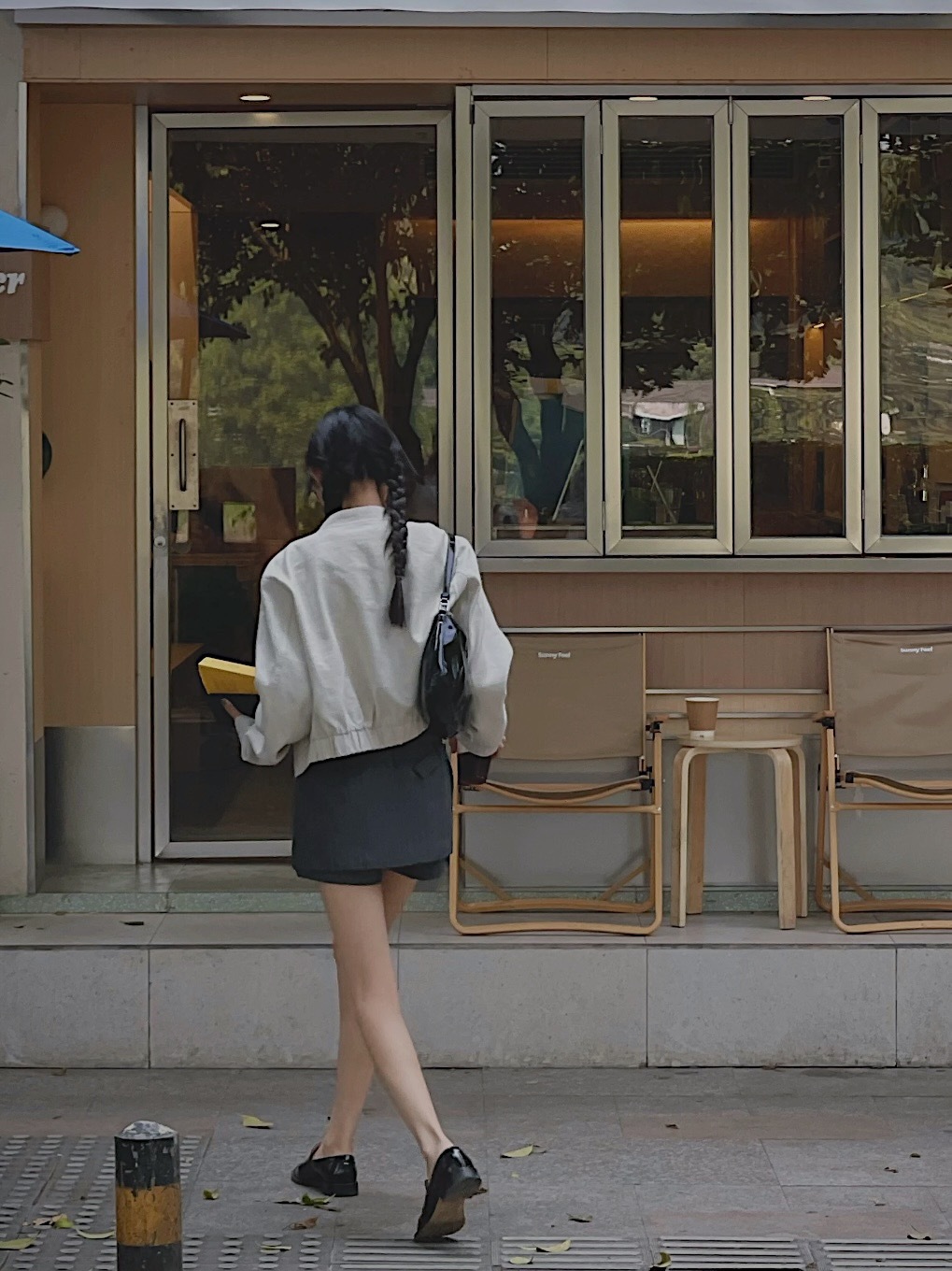 E7C33064-4CC6-454A-B2B6-68282BDE4476