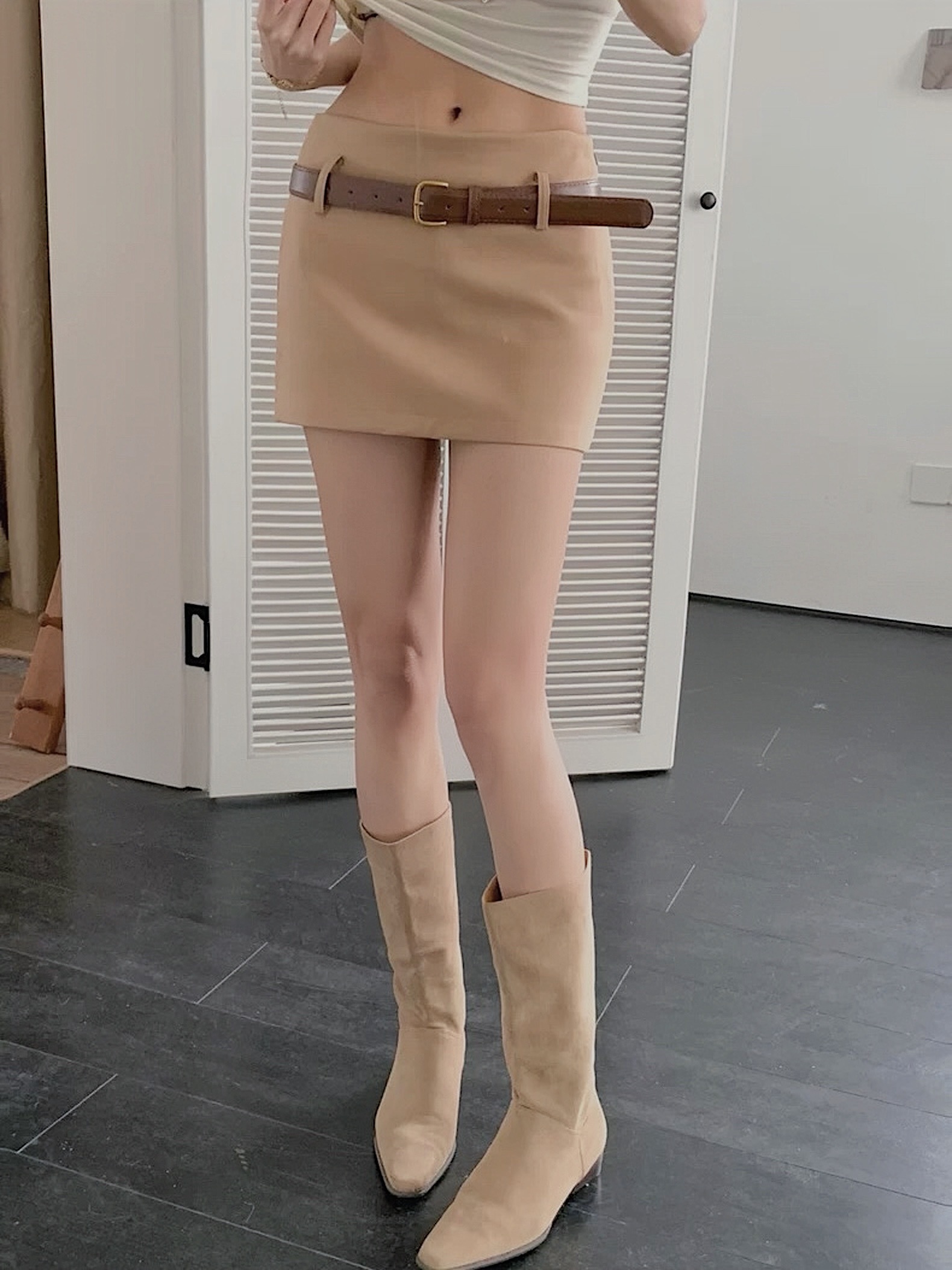 6C8AEAB5-58CD-4316-A5D8-5118A18A4EBE