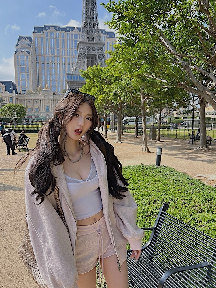 3D0E358A-7E34-4679-9A3D-732928CF96C9