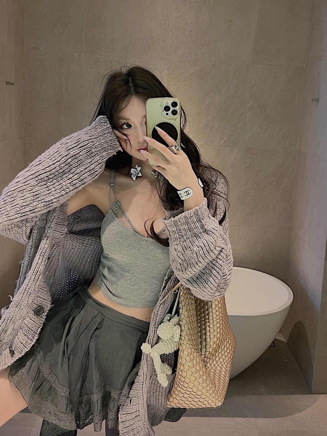 22168A81-81C5-4D61-ABD8-61E6E00BAF59