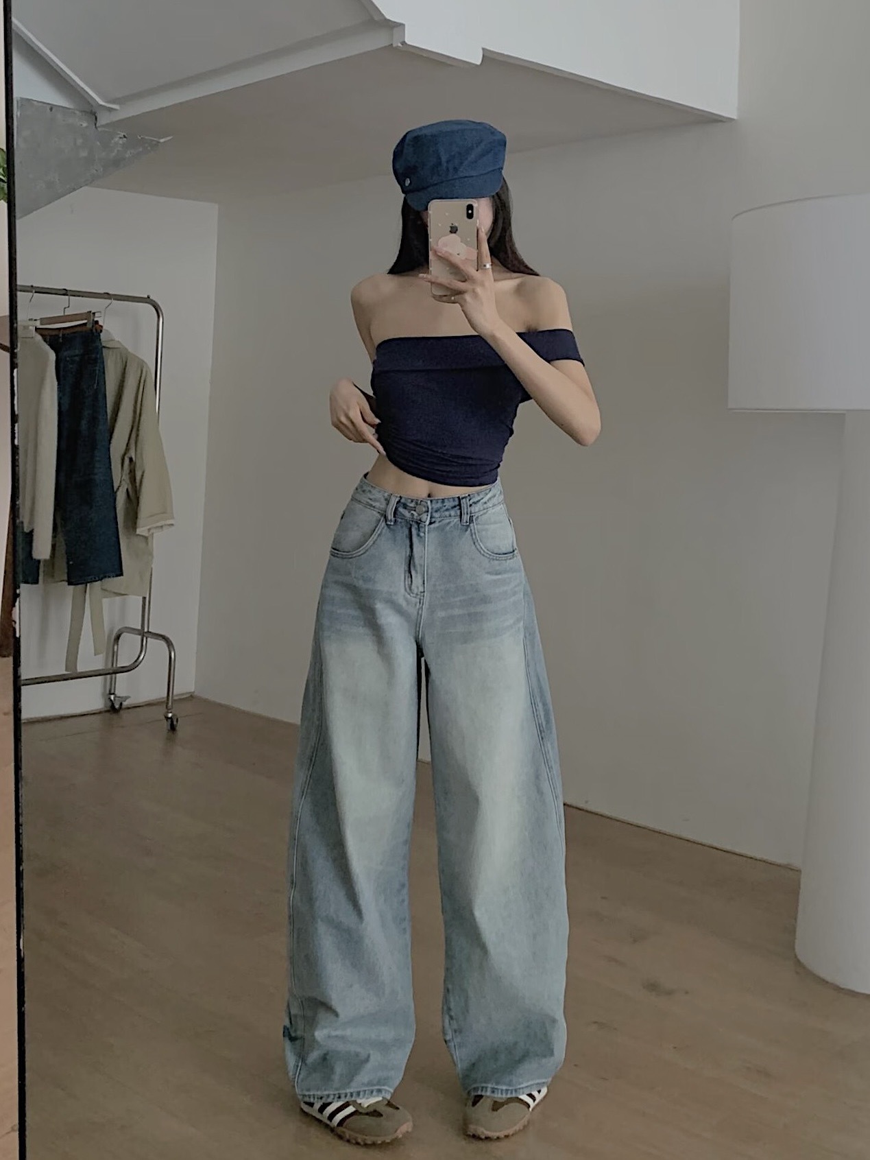 E2AFE741-5C70-4AA9-978E-E9FE372E7557