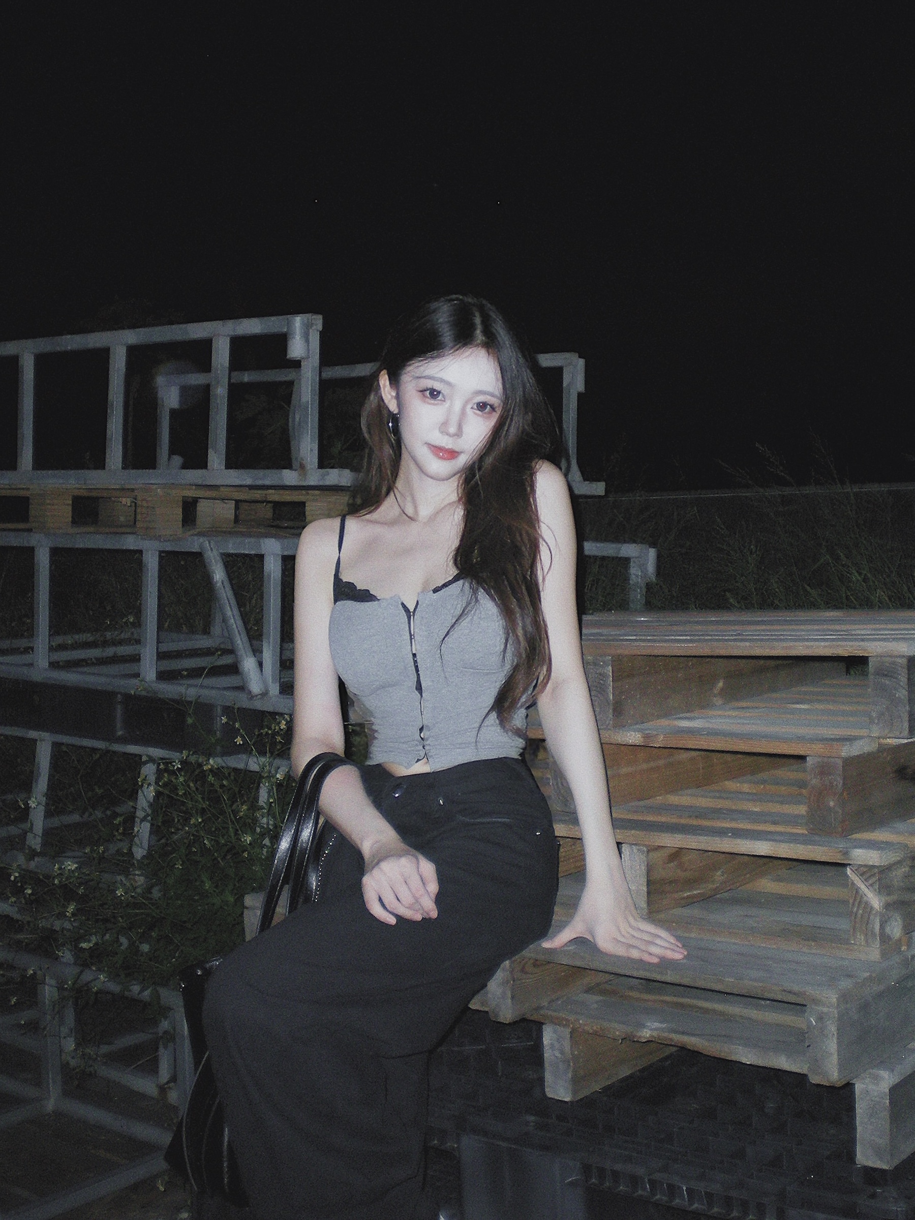 B9FEE517-0DA4-4A95-8B9F-BB3FB8793341