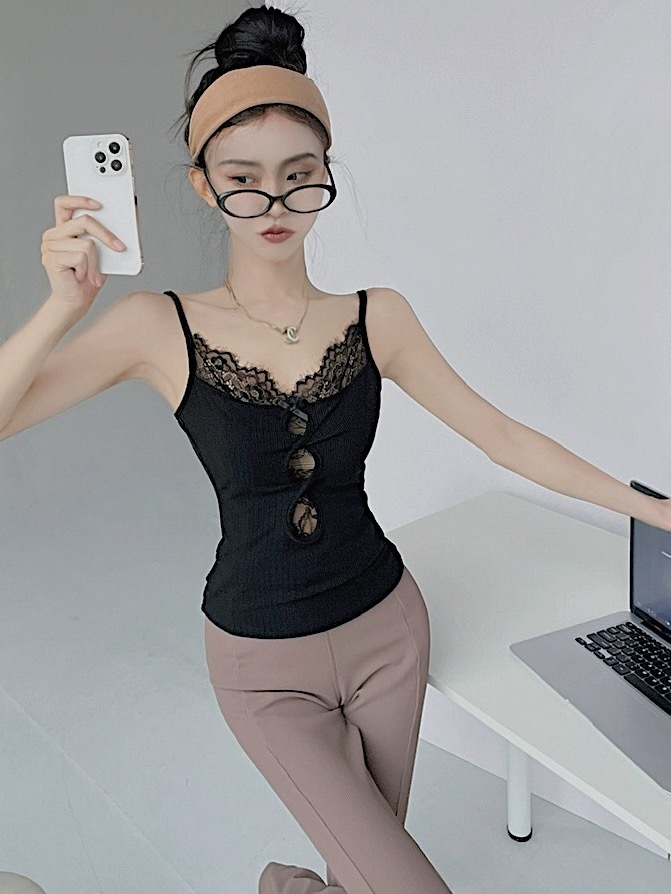 9285F53A-541A-497E-B4D0-983A9842F90C