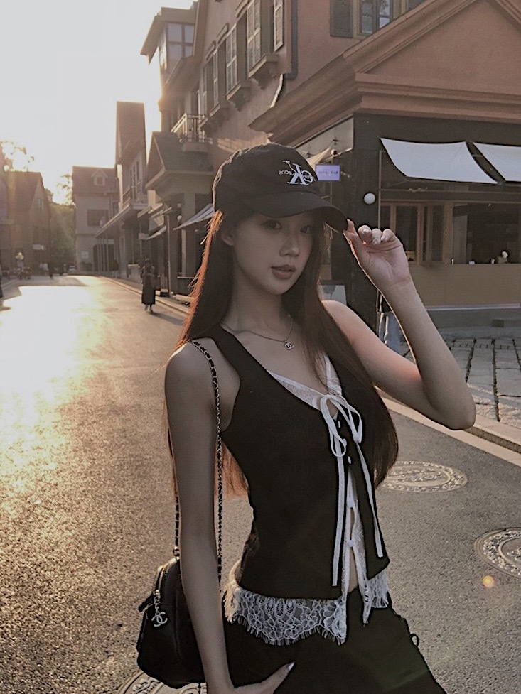 34EC4DD9-2473-47FC-B240-AF40085D1719