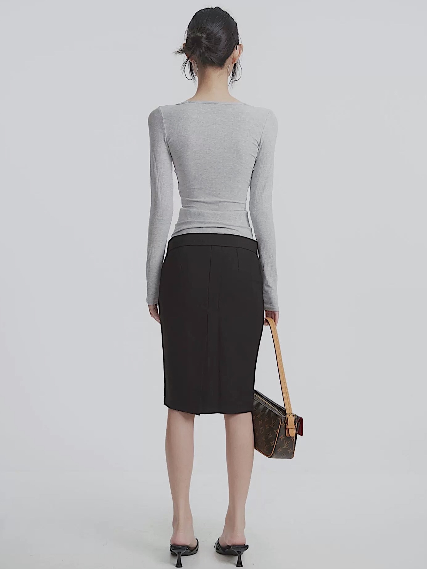 2983F1E2-EE34-455E-8610-15ADE71AD224